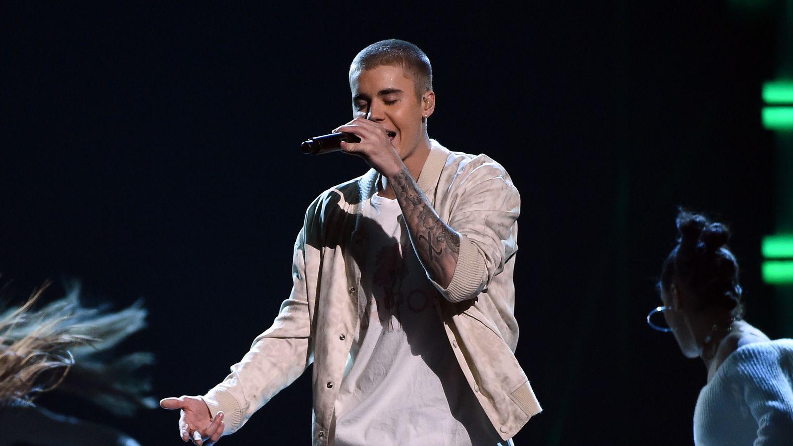 Is Justin Bieber's 'Purpose' Tour Merchandise Ripping Off This