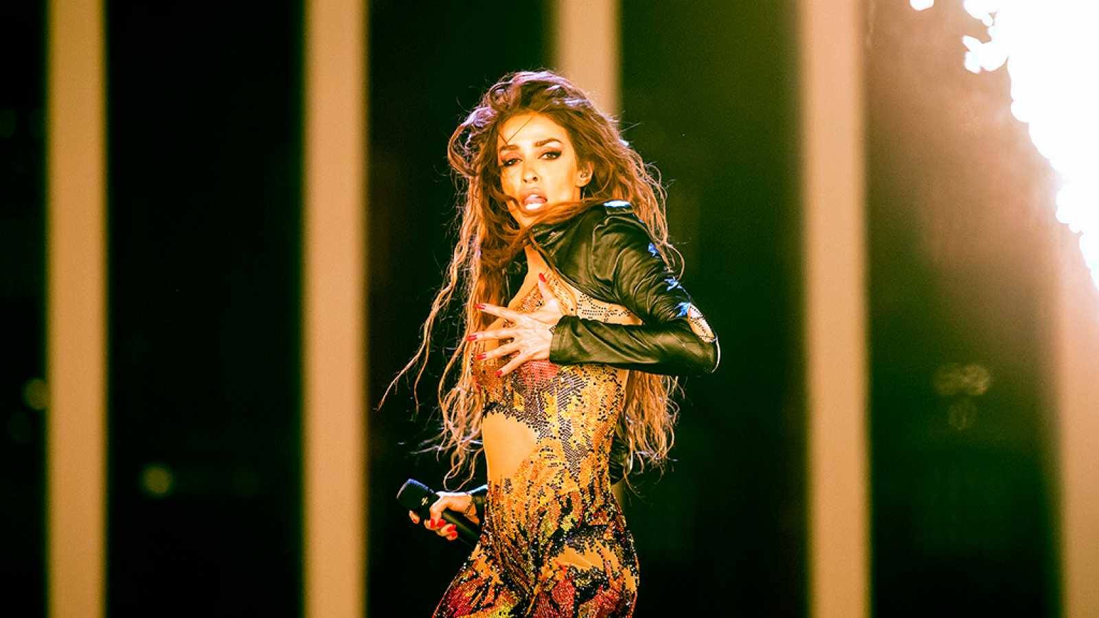 Chipre: Eleni Foureira canta Fuego en la final de Eurovisión 2018