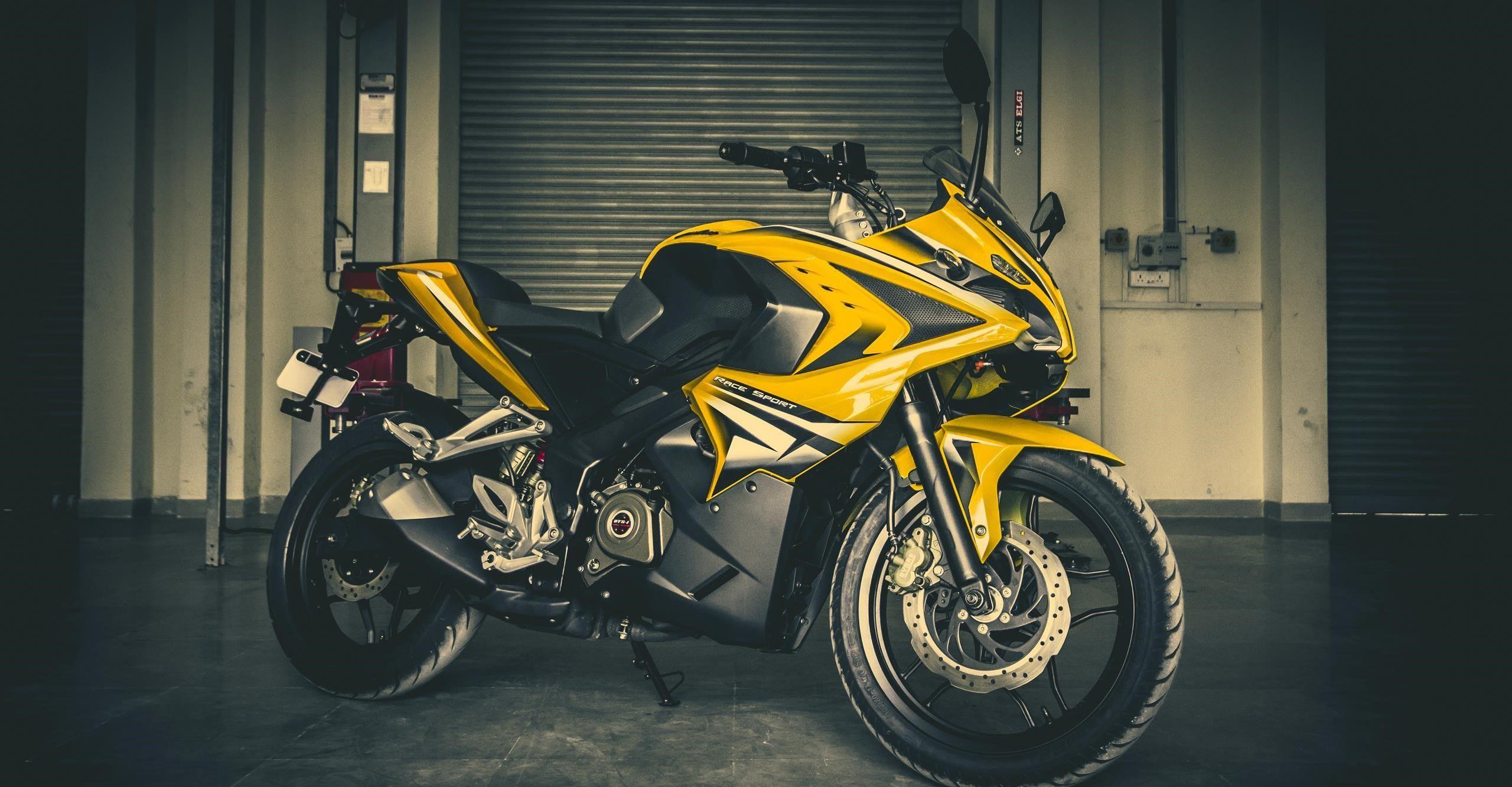Latest Bajaj Pulsar Bikes HD Picture and Image Wallpaper