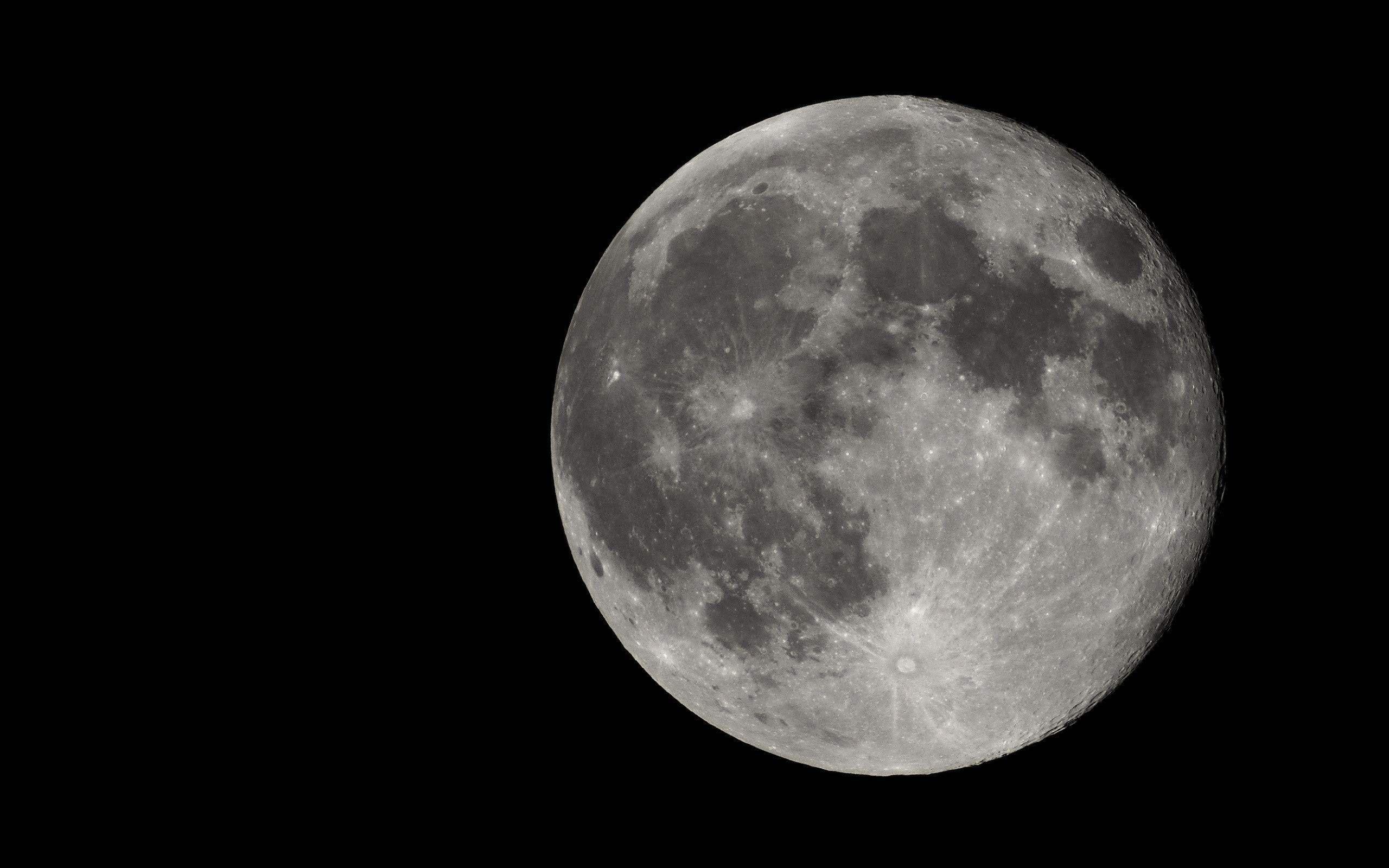 Moon Background 4440