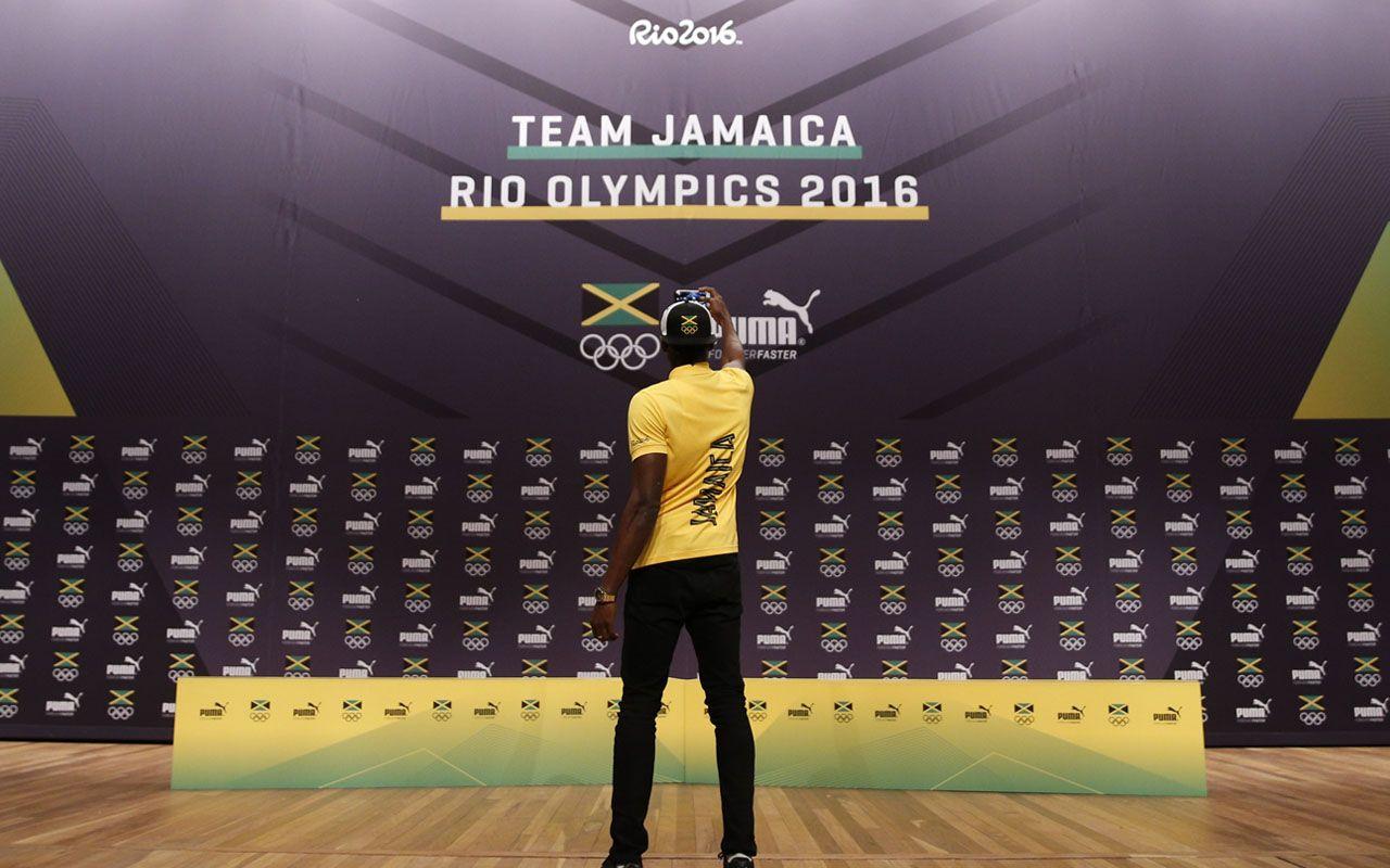 Samba and smiles as Bolt warms up for Olympic swansong