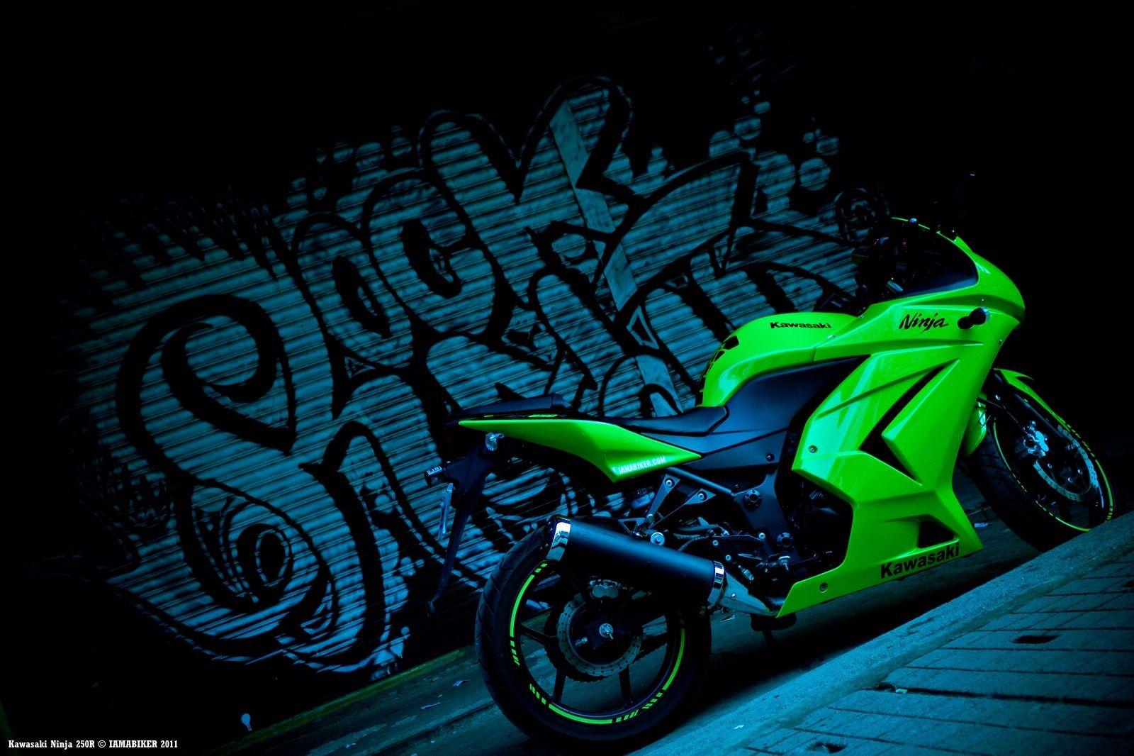 Kawasaki Ninja 250R HD wallpaper