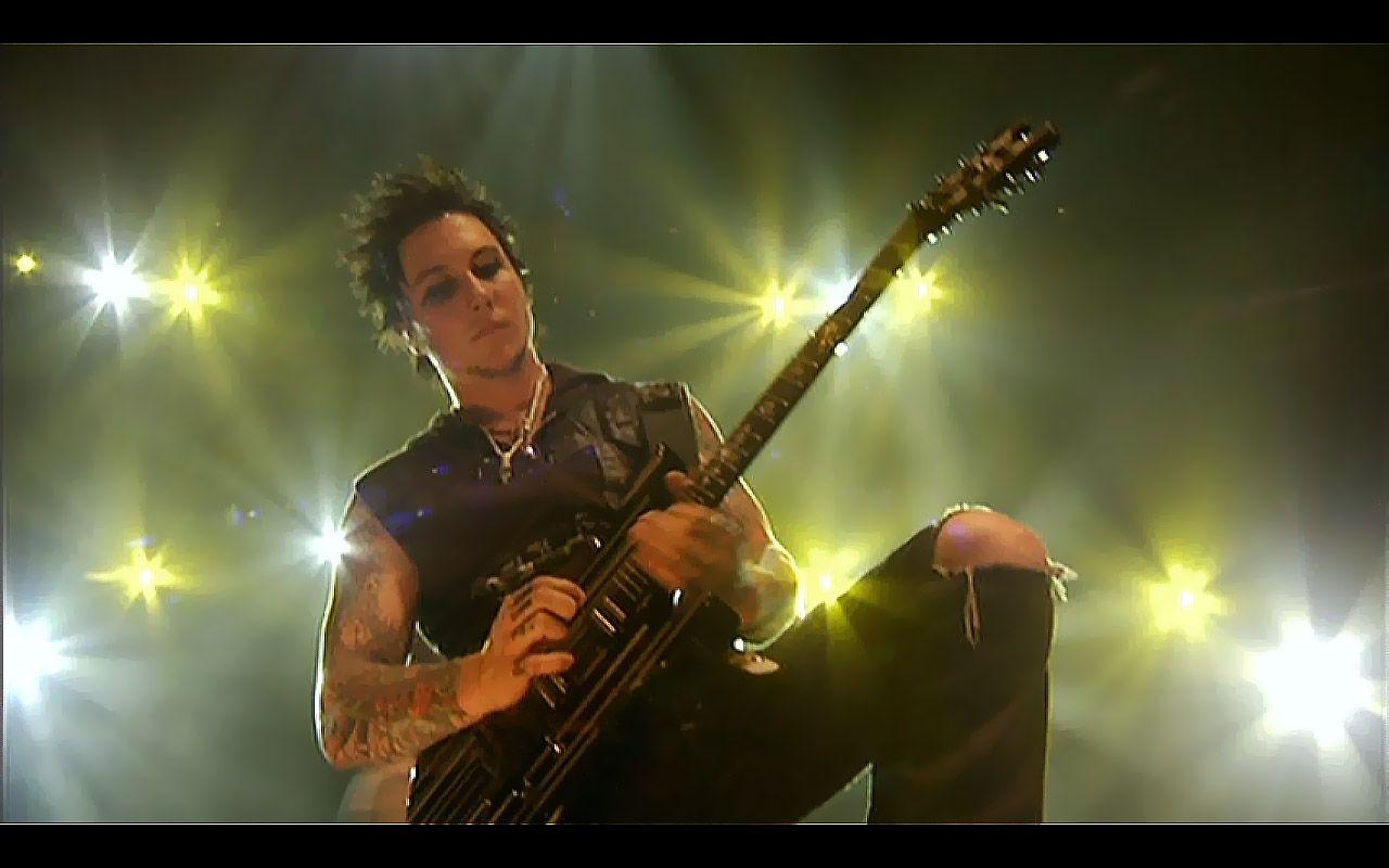 Synyster Gates HD Wallpapers - Wallpaper Cave