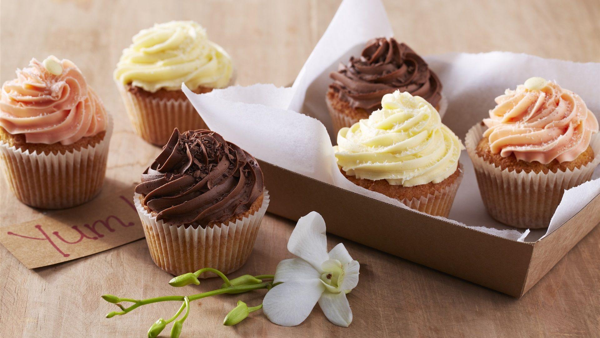 flower cupcakes wallpaper