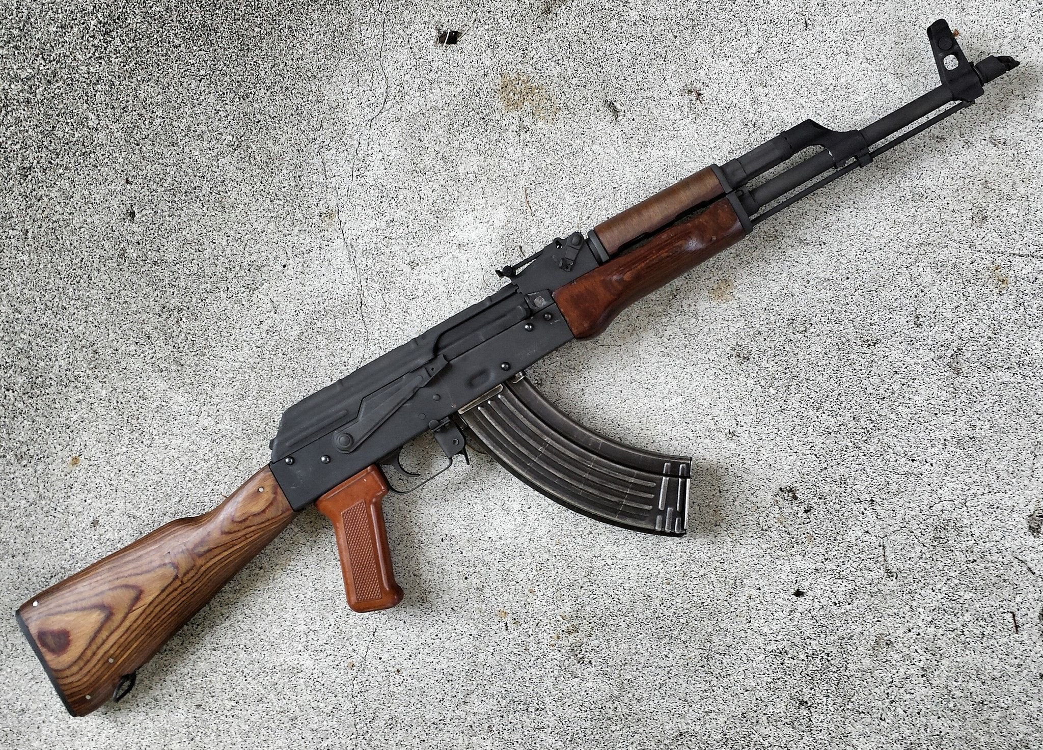 7,000+ Ak 47 Stock Photos, Pictures & Royalty-Free Images - iStock | Ak 47  vector, Ak 47 isolated