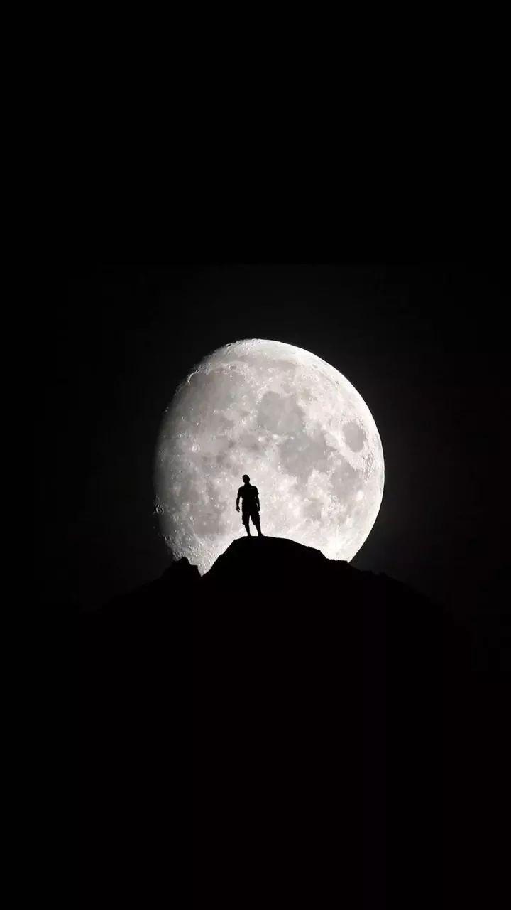 The second iPhone wallpaper, friends are very happy, and I am just a