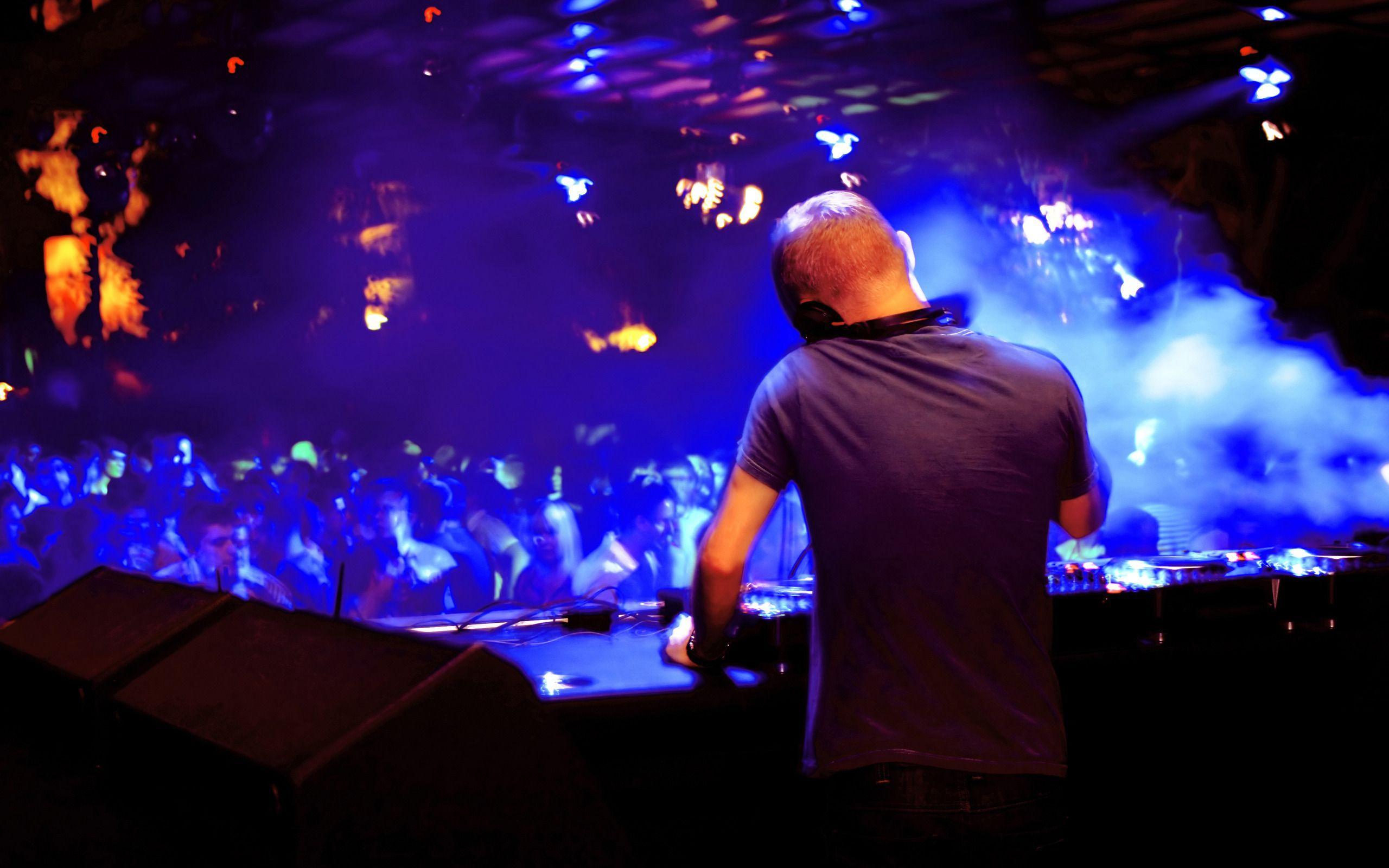 Wallpaper Dj Mixer Lights Picture On The Audience HD Desktop