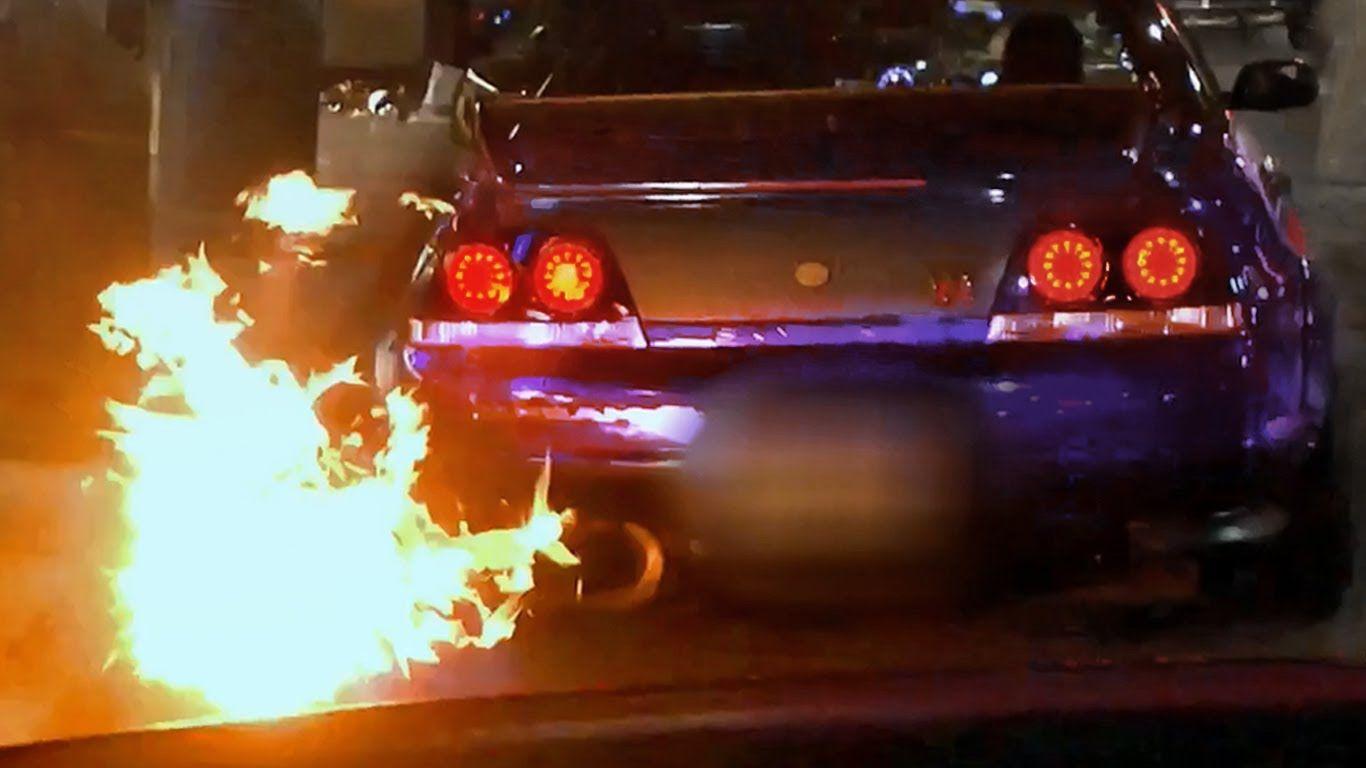 FIRE Shooting Nissan Skyline R33 GTR In London! Madness And Detail