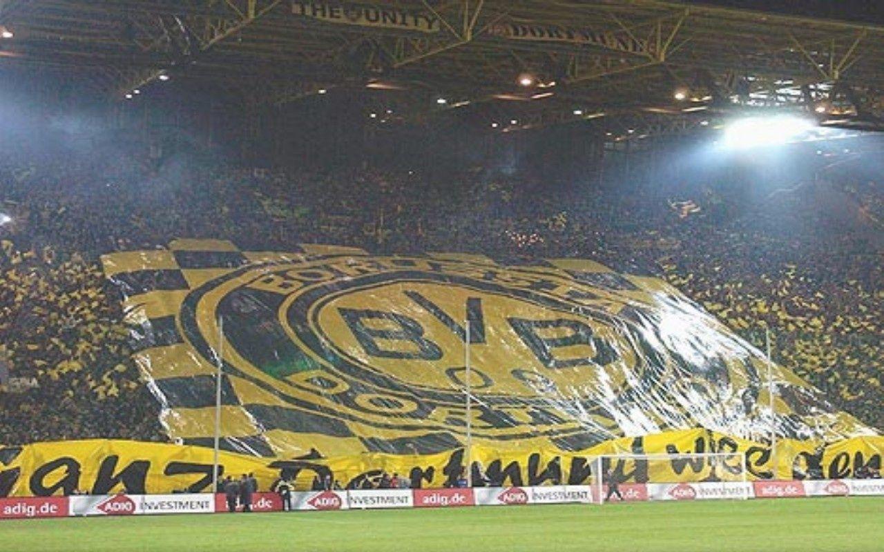 Borussia Dortmund Wallpaper Fans Creative Wallpaper