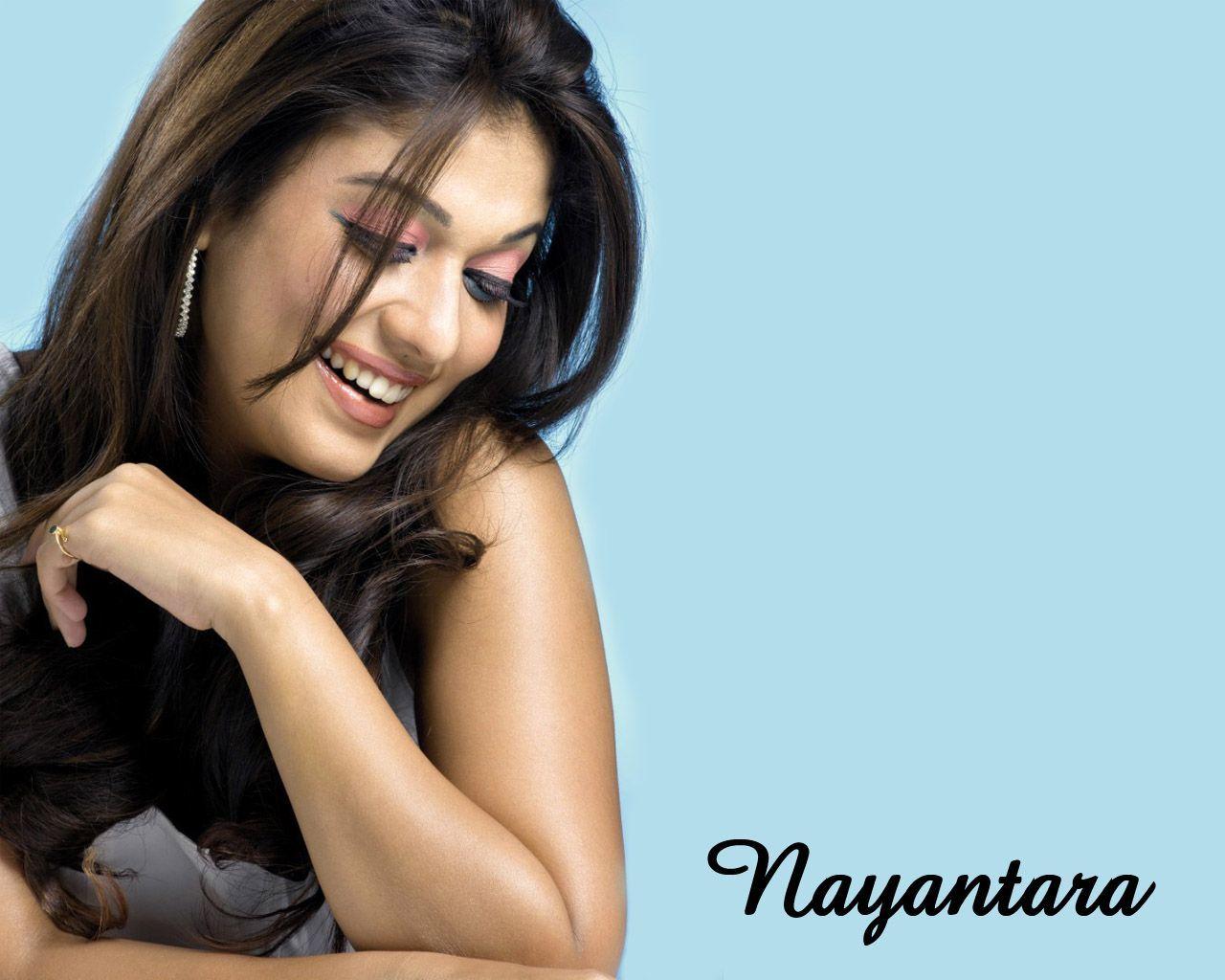 Nayanatara Smile Wallpaper /wallpaper