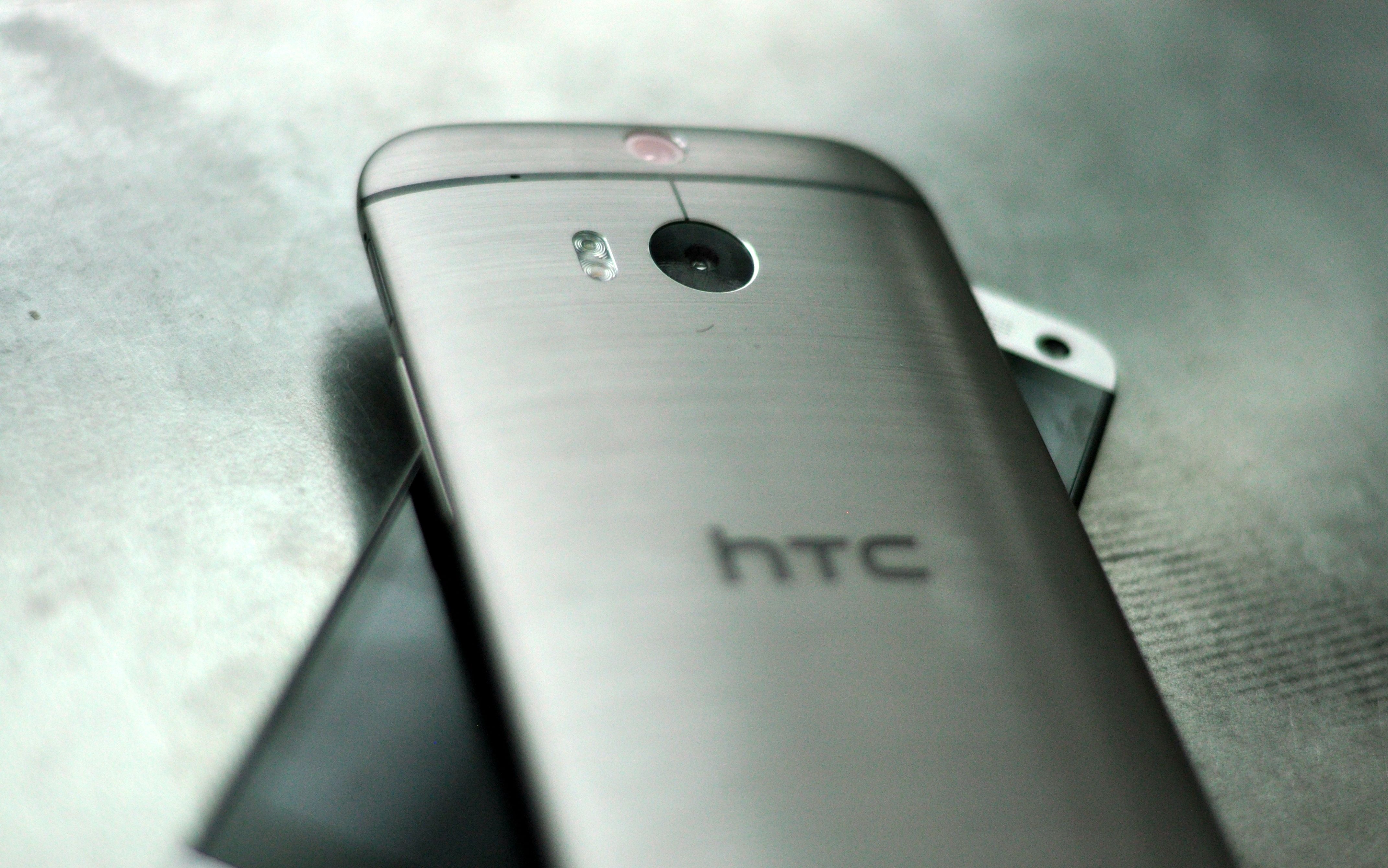 HTC One (M8 Eye) versus HTC One (M8): camera showdown