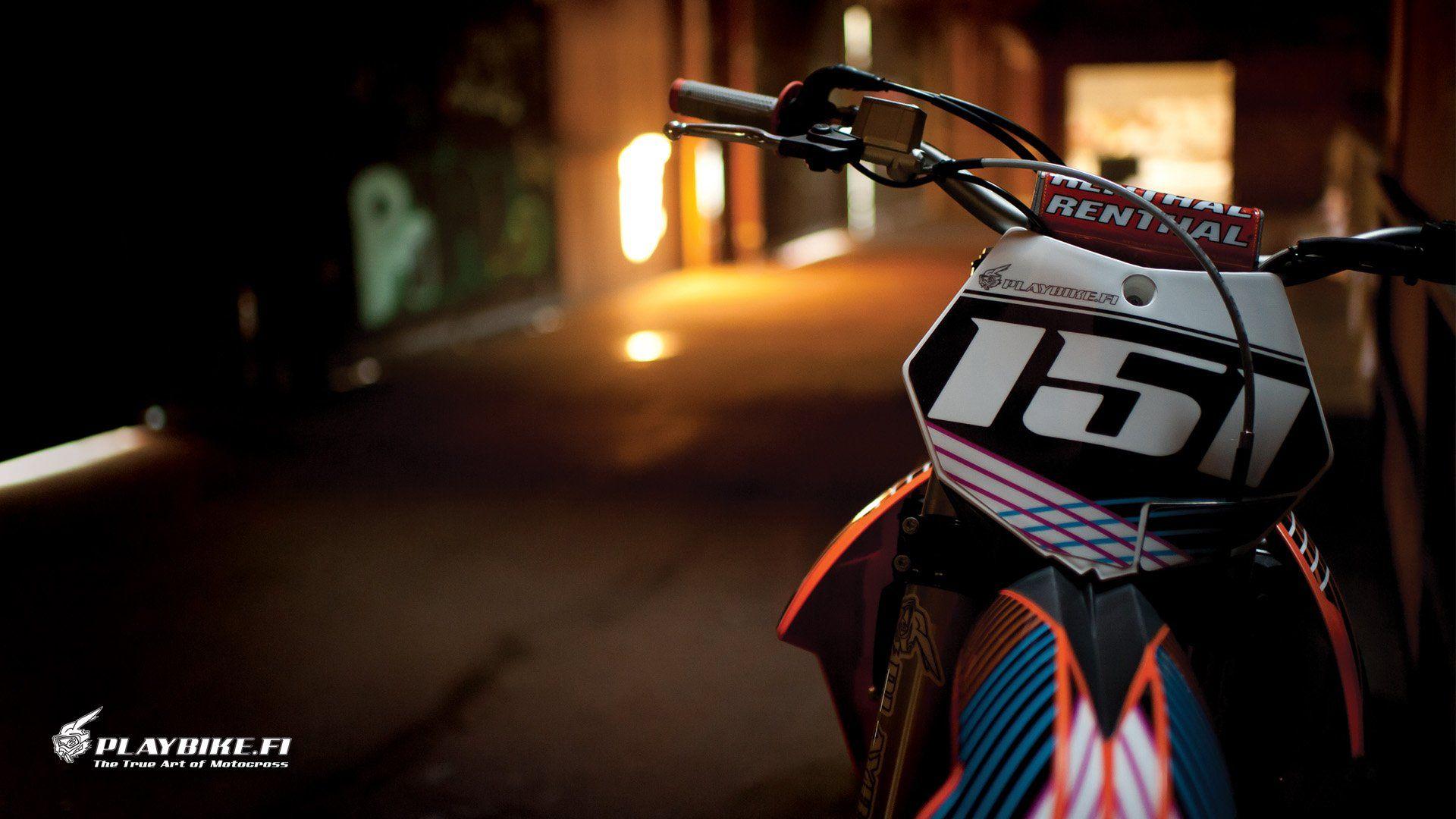 Play Bike Motocross HD Wallpaper