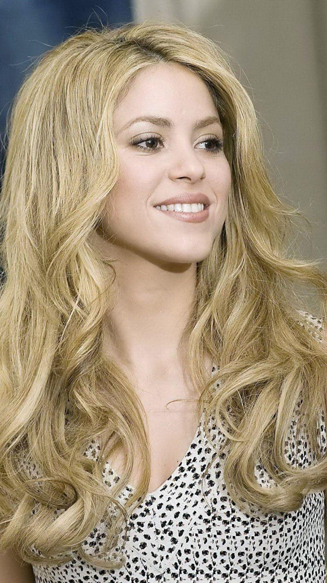 Shakira 4K Wallpaper