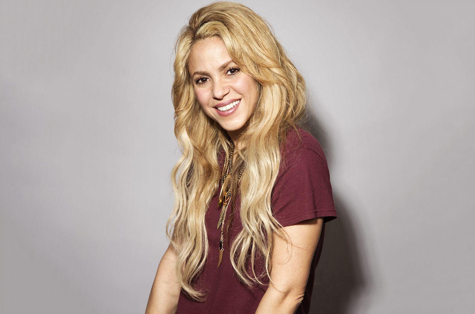 Shakira Beautiful And Glamorous HD Image Wallpaper