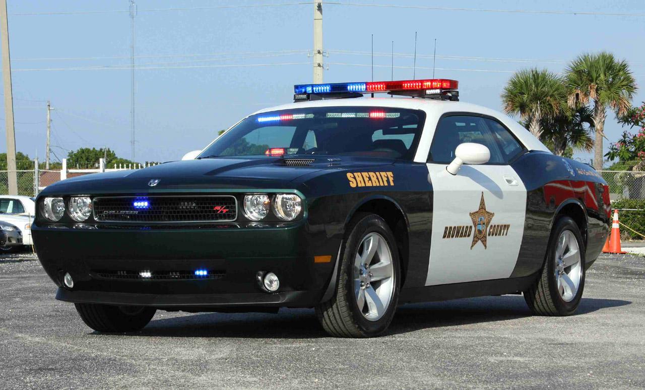 Corner: Dodge Challenger R T Police Car