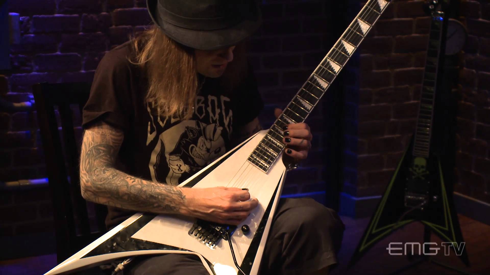 Children of Bodom's Alexi Laiho on Technique and Tone, EMGtv!