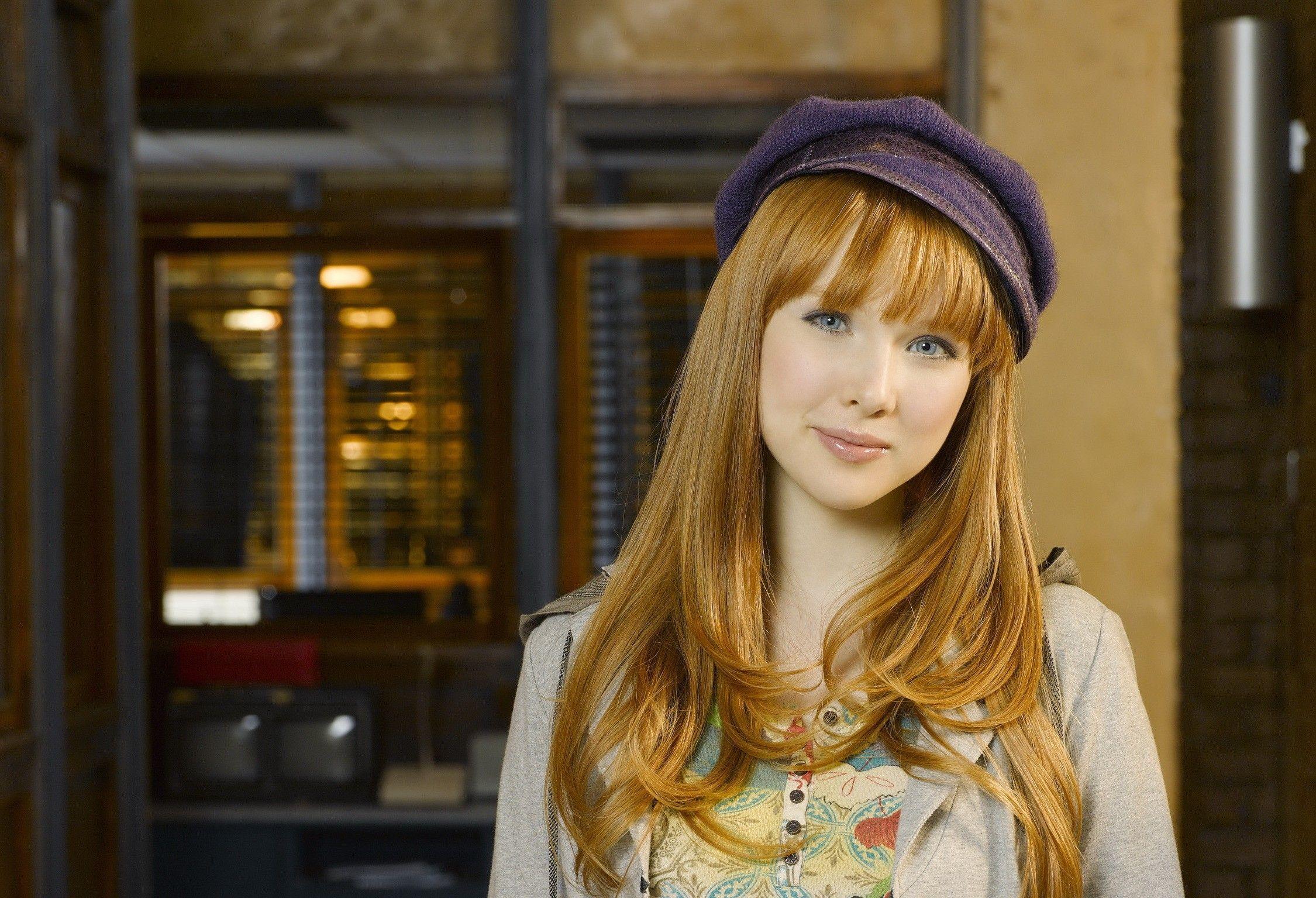 Molly C. Quinn wallpaper