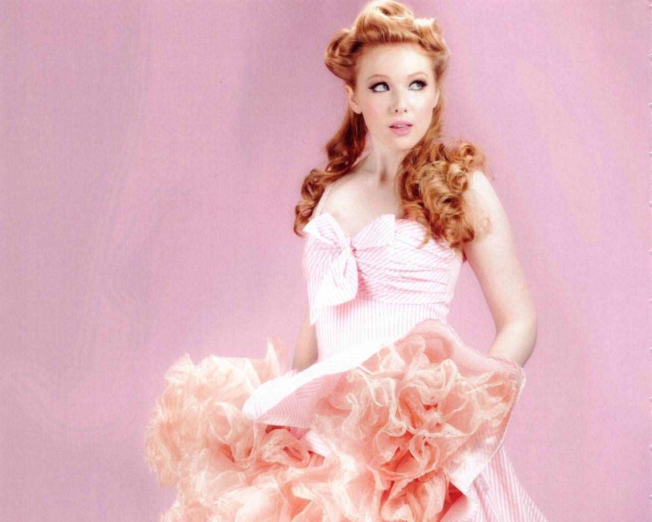 Celebrities Molly Quinn Background HD Wallpaper 1280x1024