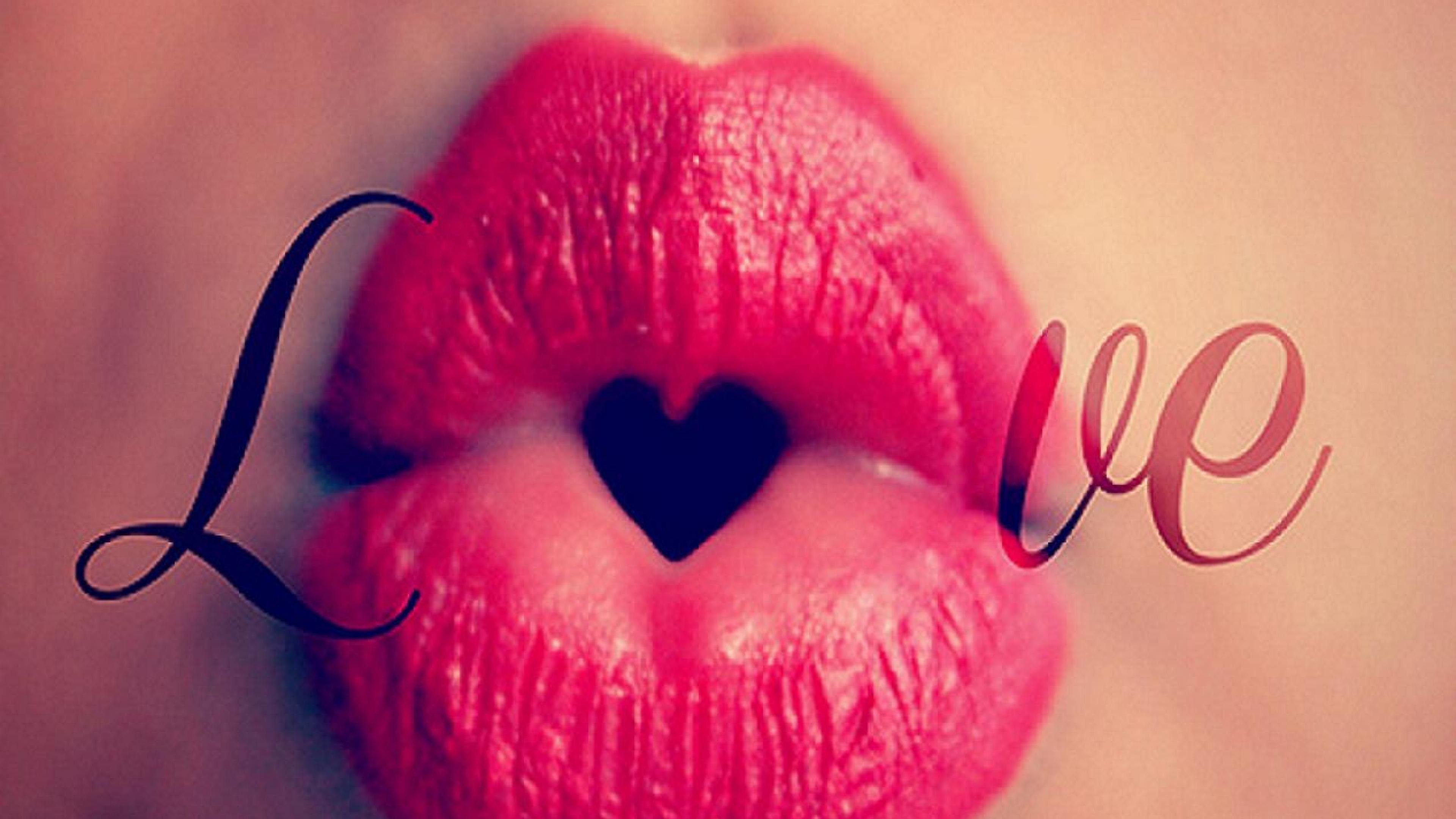 Love U Wallpaper With Kiss
