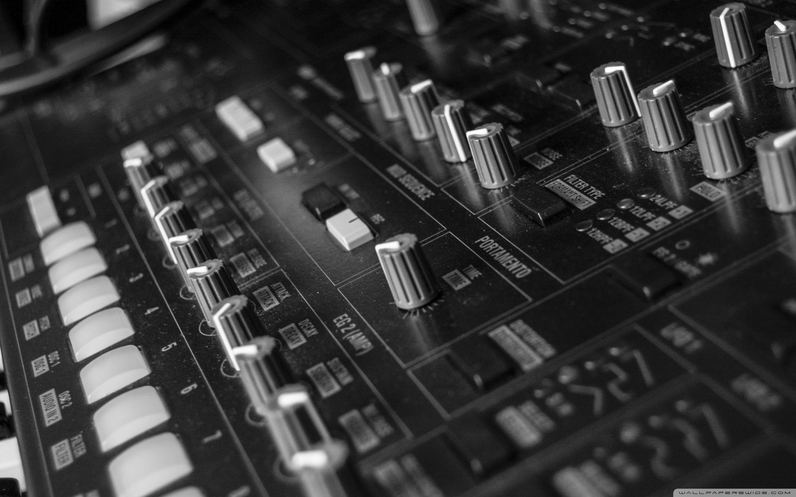 Synthesizer Photos, Download The BEST Free Synthesizer Stock Photos & HD  Images