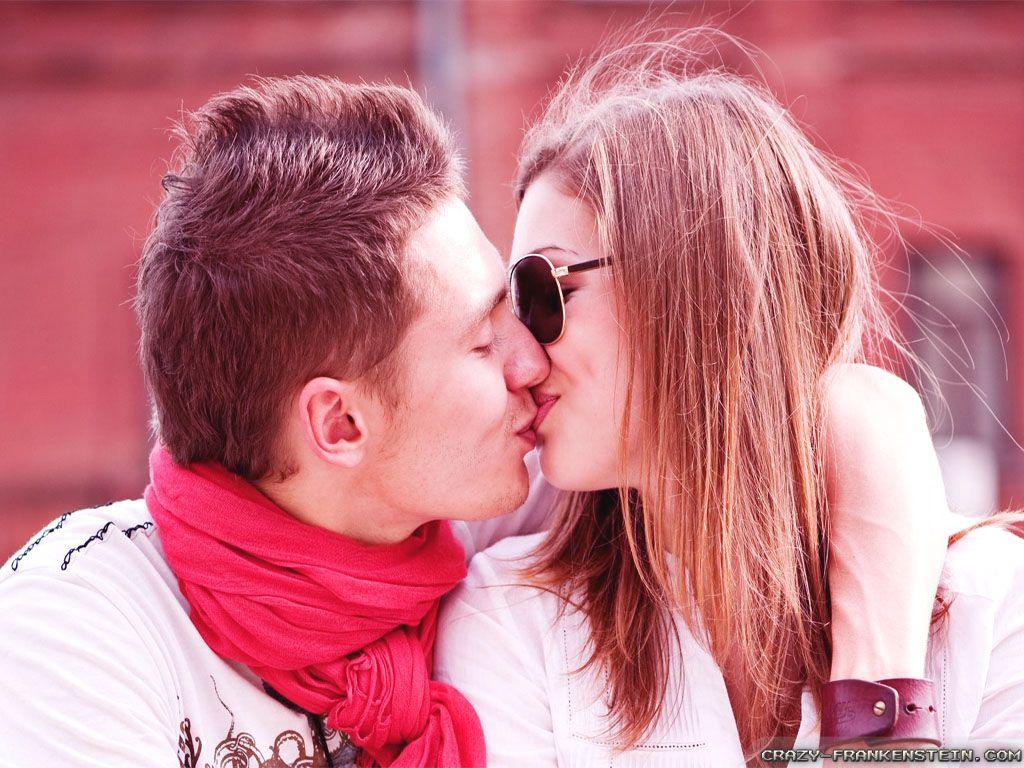 Romantic Couple Kiss HD Wallpaper