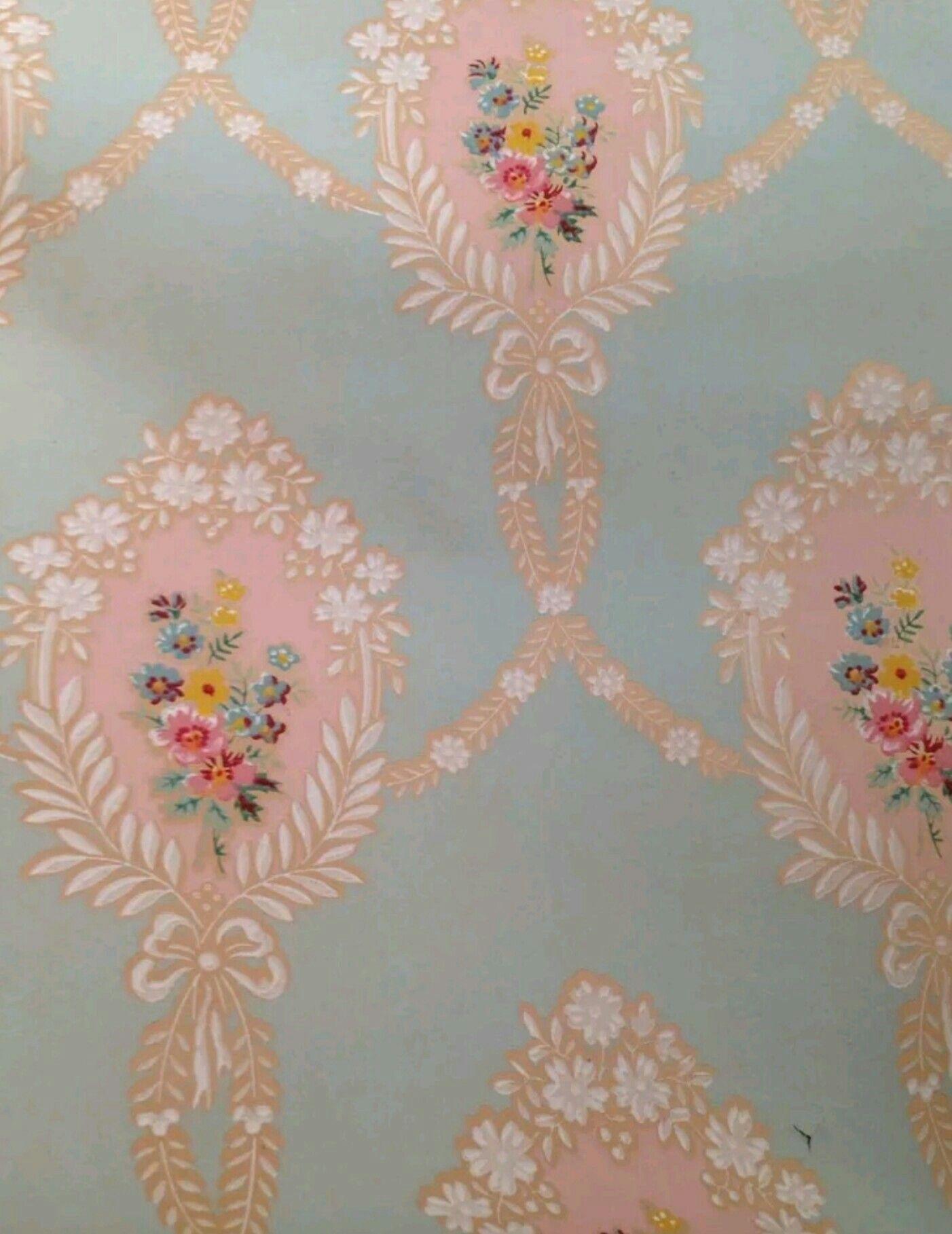 French & Vintage Wallpaper