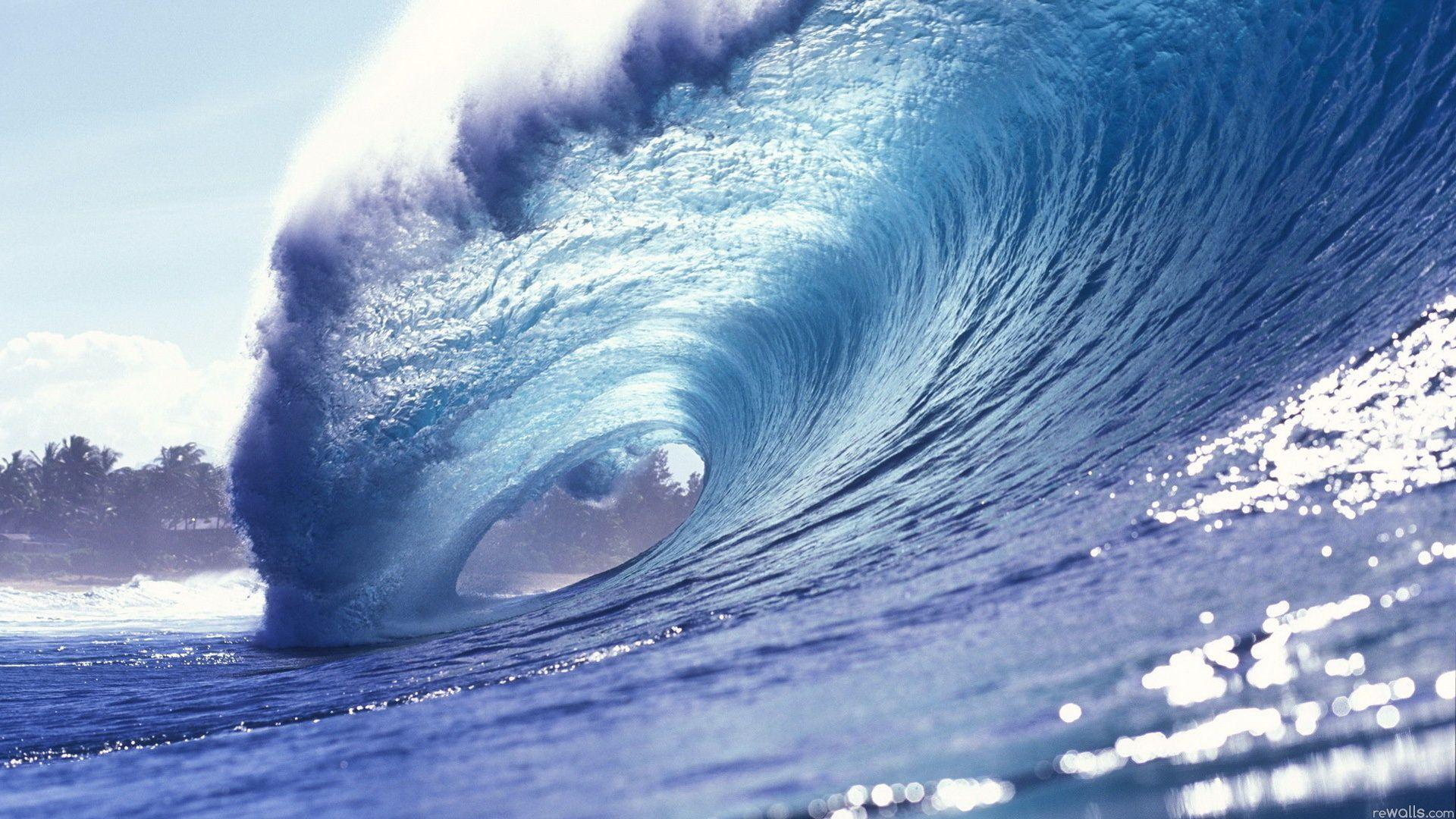 Beautiful Ocean Waves HD Wallpaper