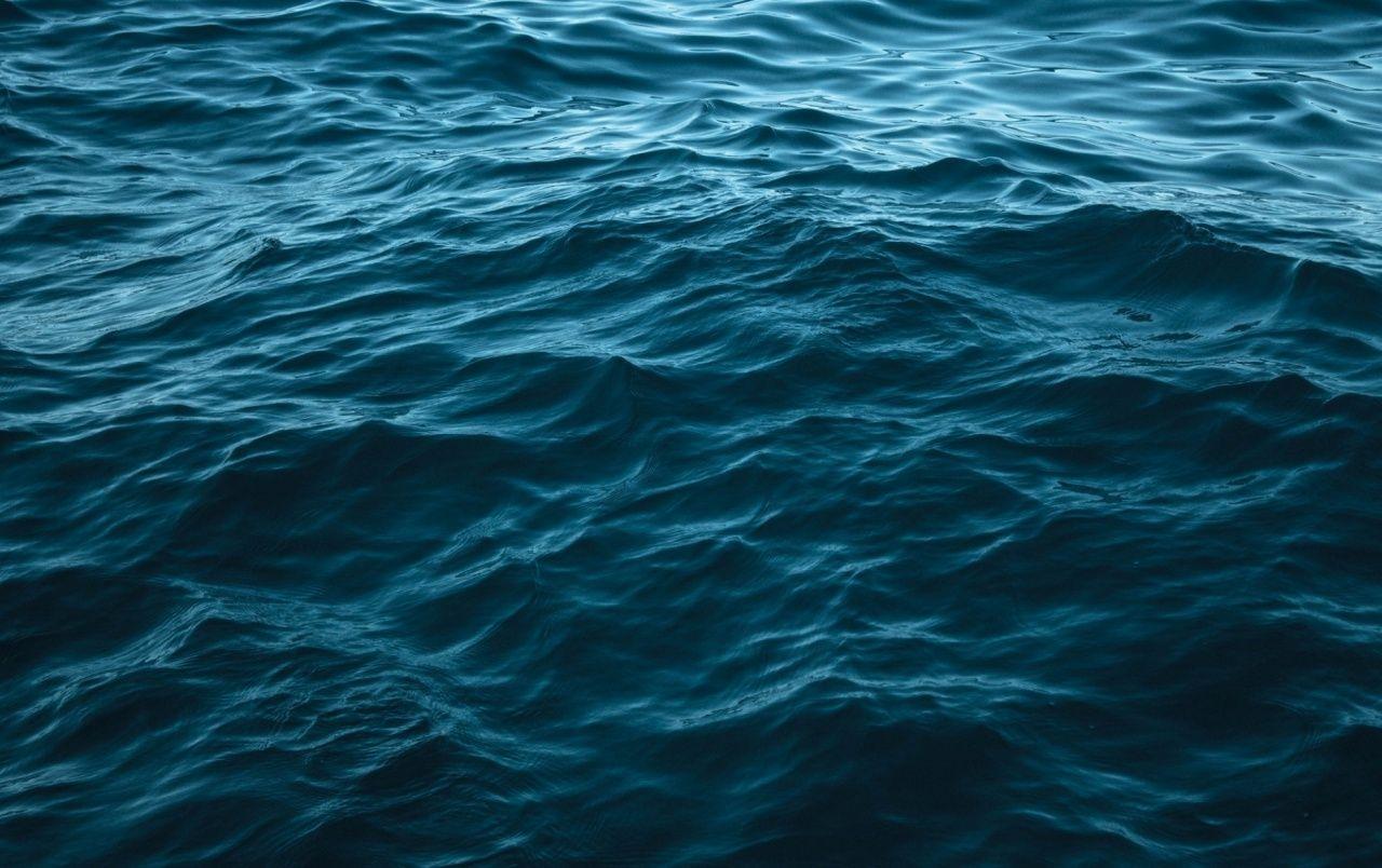 Pretty Deep Blue Ocean Waves wallpaper. Pretty Deep Blue Ocean