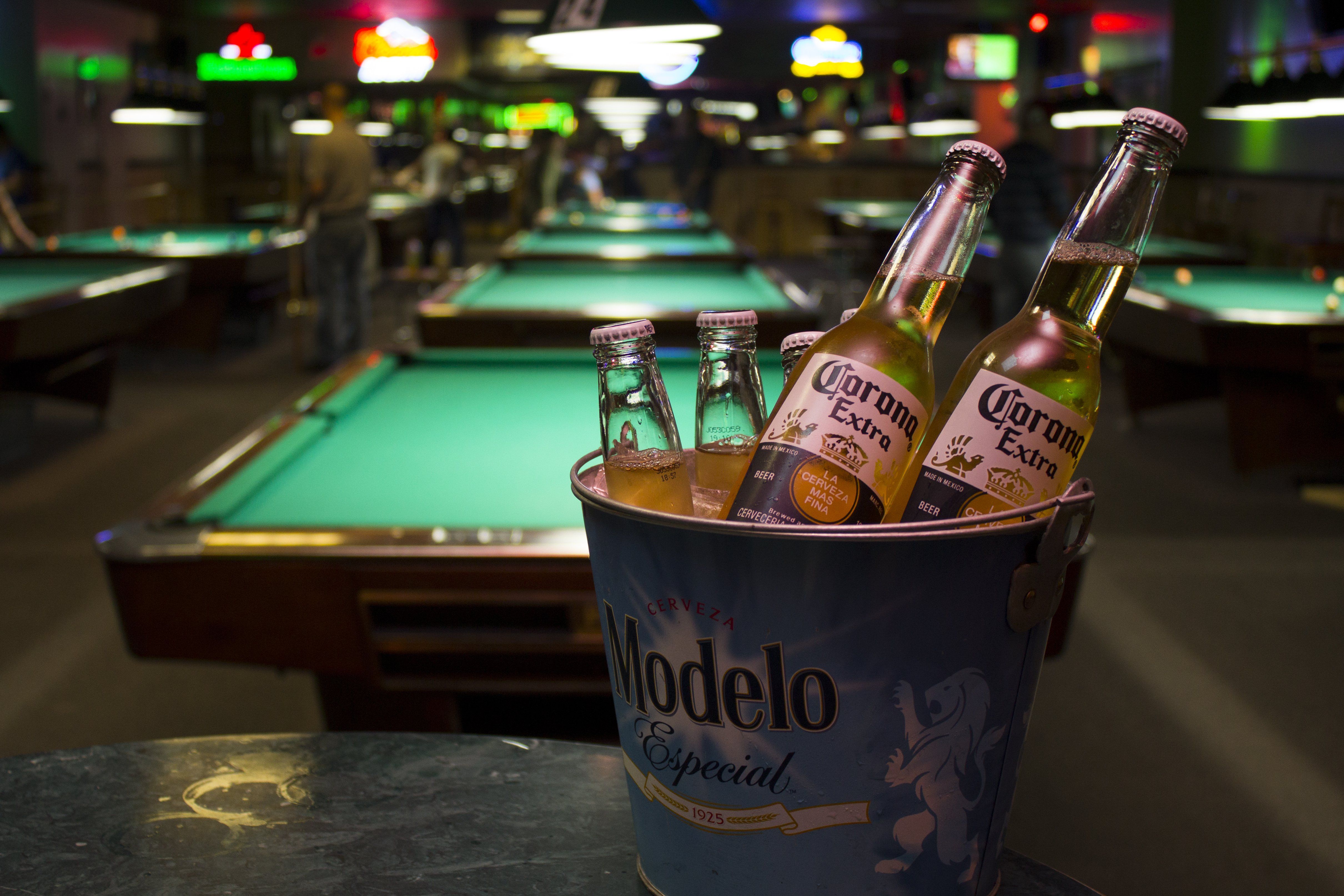 Billiards Pool Beer Corona.