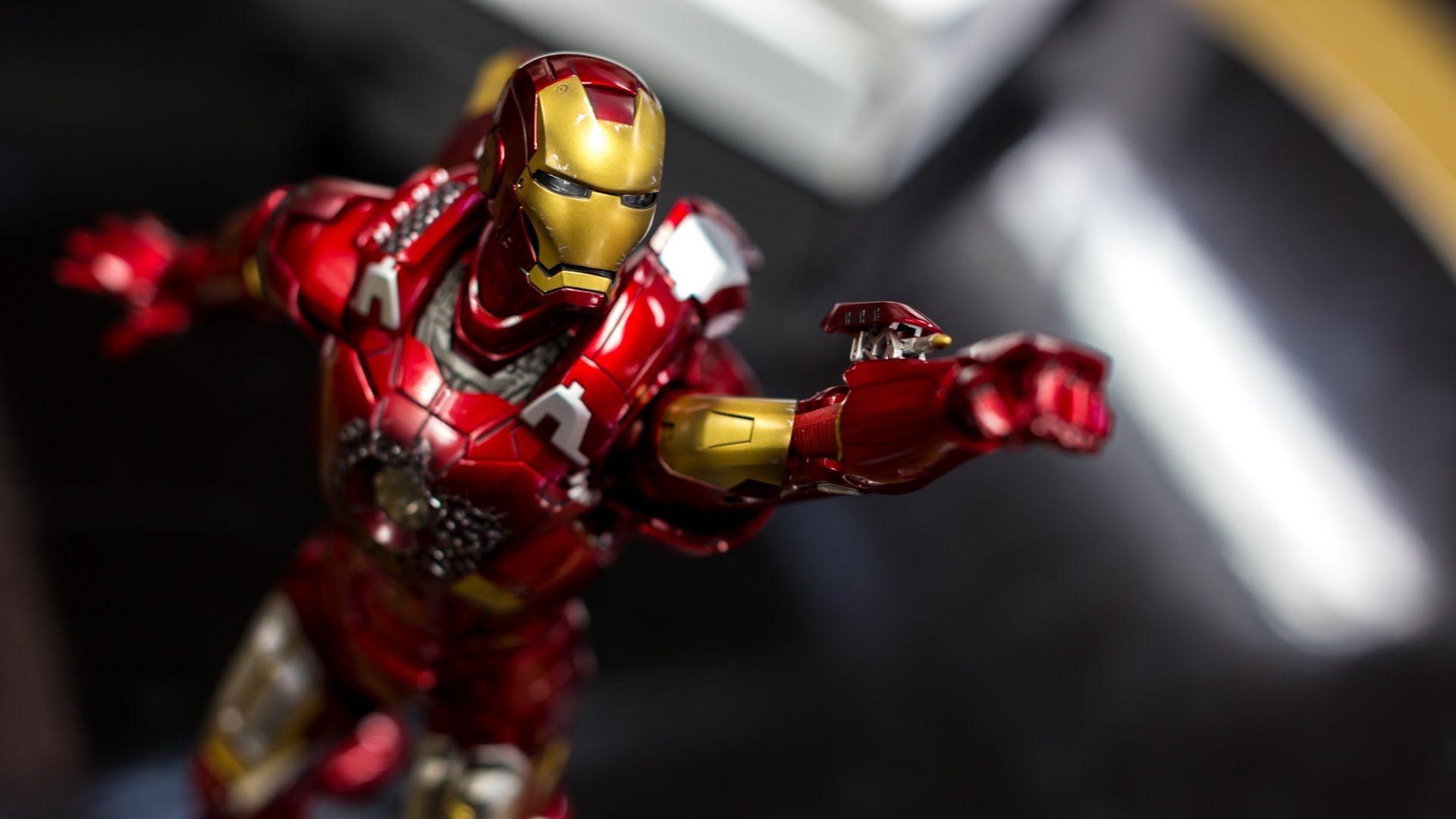 Show And Tell: Hot Toys Iron Man Mark VII 1 6 Scale Figure