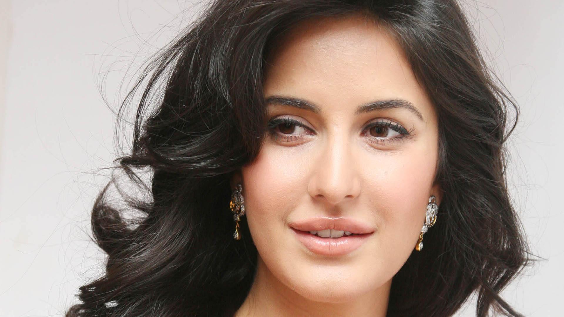 Katrina Kaif Bollywood Girl (73 Wallpaper)