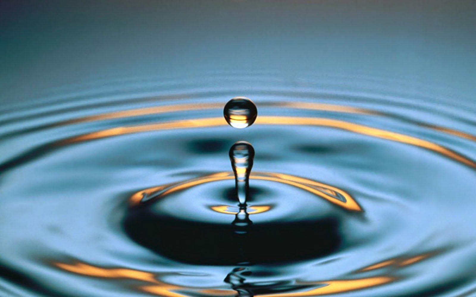 Water Drop Wallpaper