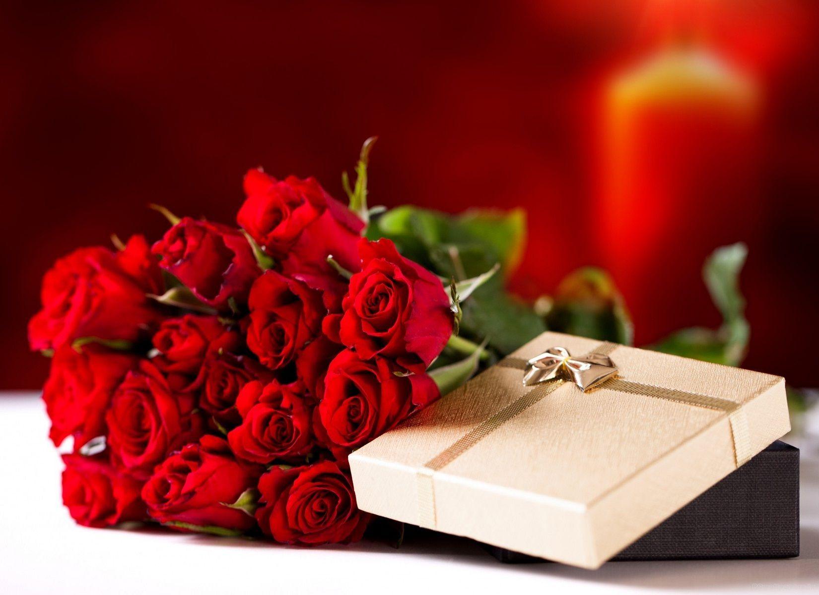 Marriage anniversary gift with love rose. HD Wallpaper Rocks