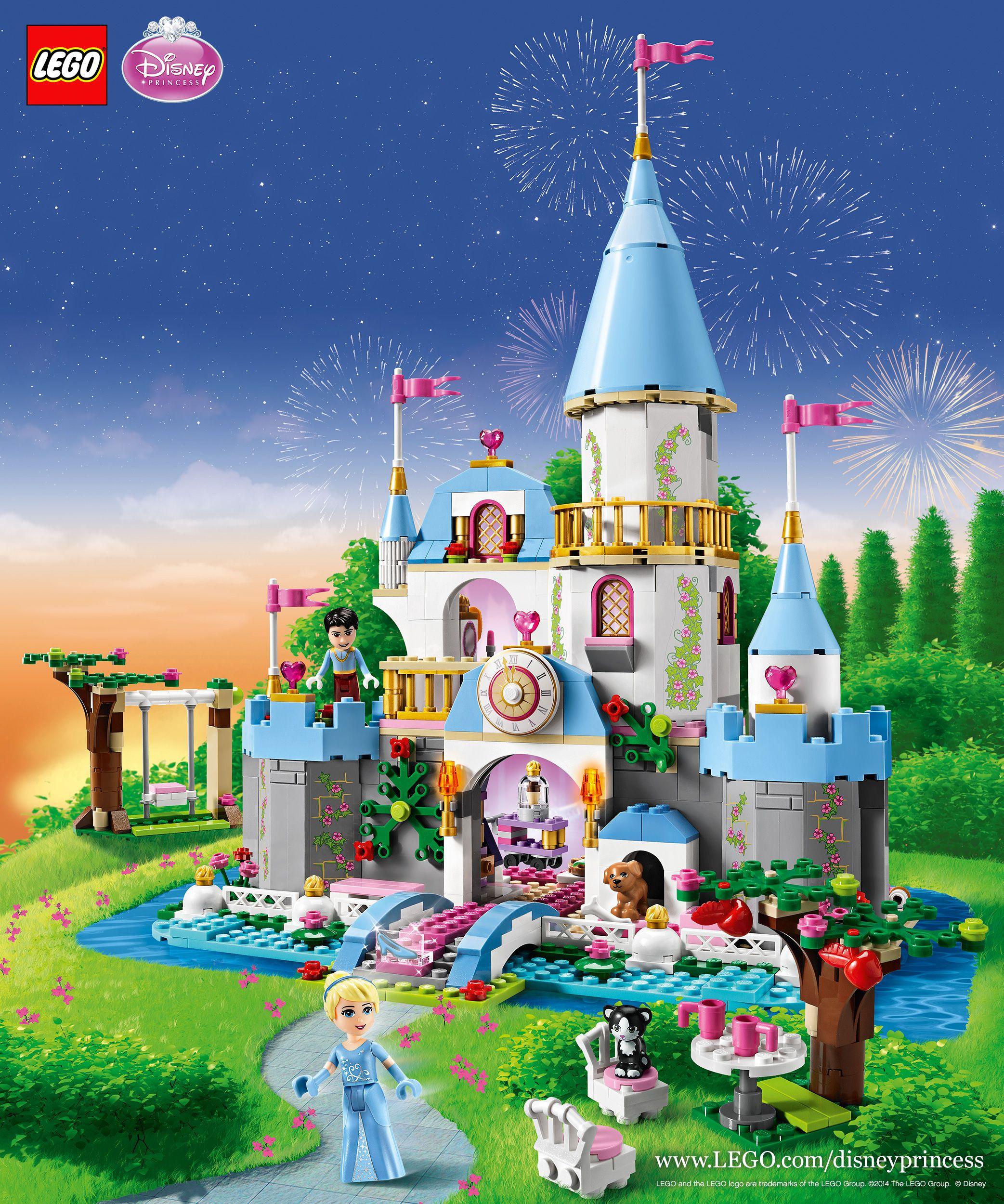 Cinderella's amazing castle wallpaper