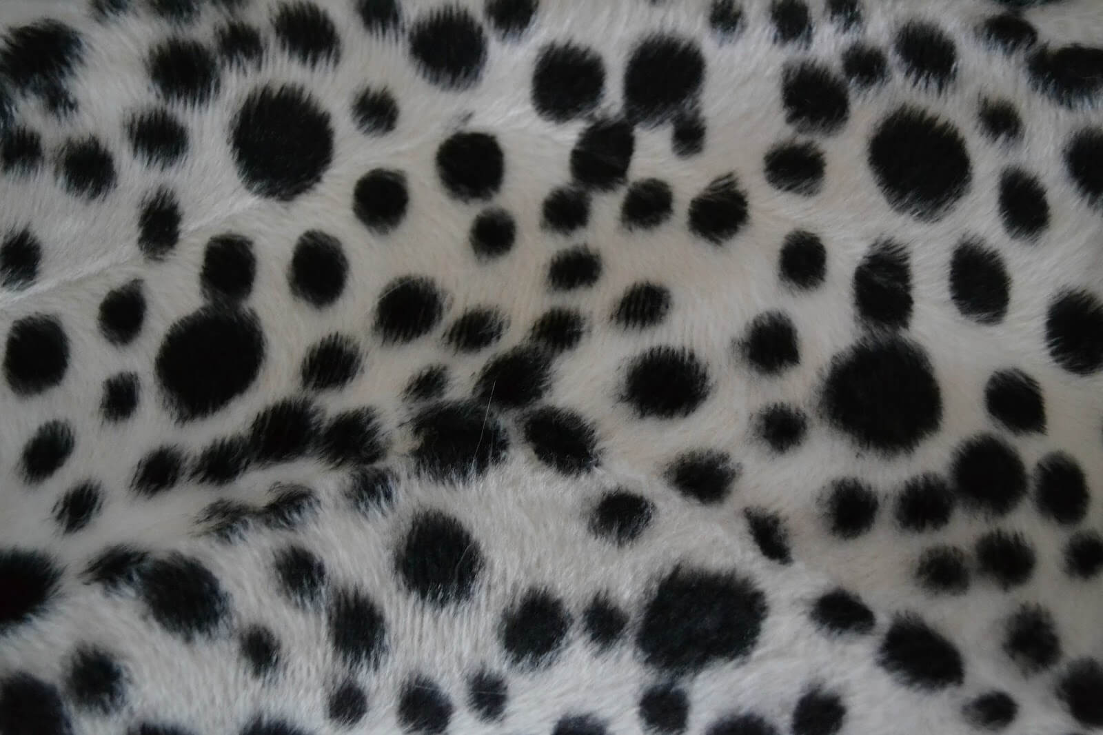 Black And White Cheetah Print Wallpaper