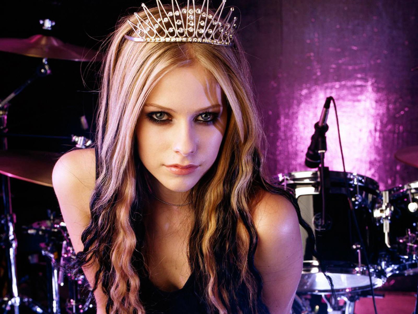 Wallpaper Collections: Avril Lavigne Wallpaper HD Celebrities