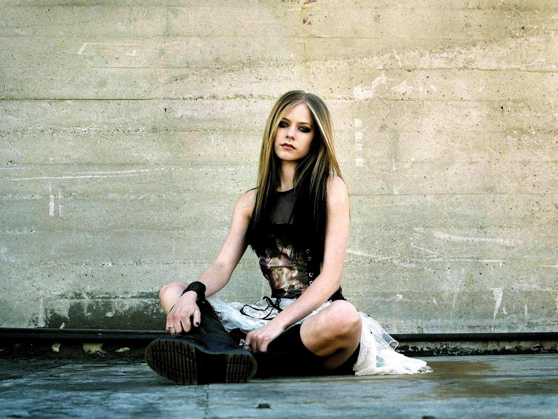 Avril Lavigne Wallpaperx1440