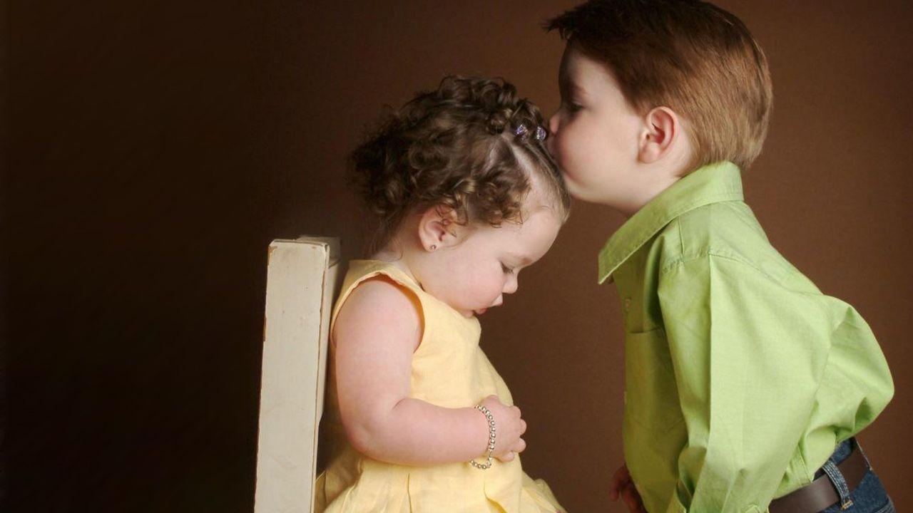 Sweet Kids Couples (Wallpaper)