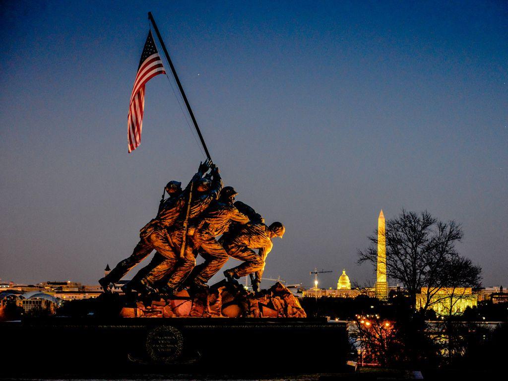 Marine Corps War Memorial (Iwo Jima Memorial) with Washing