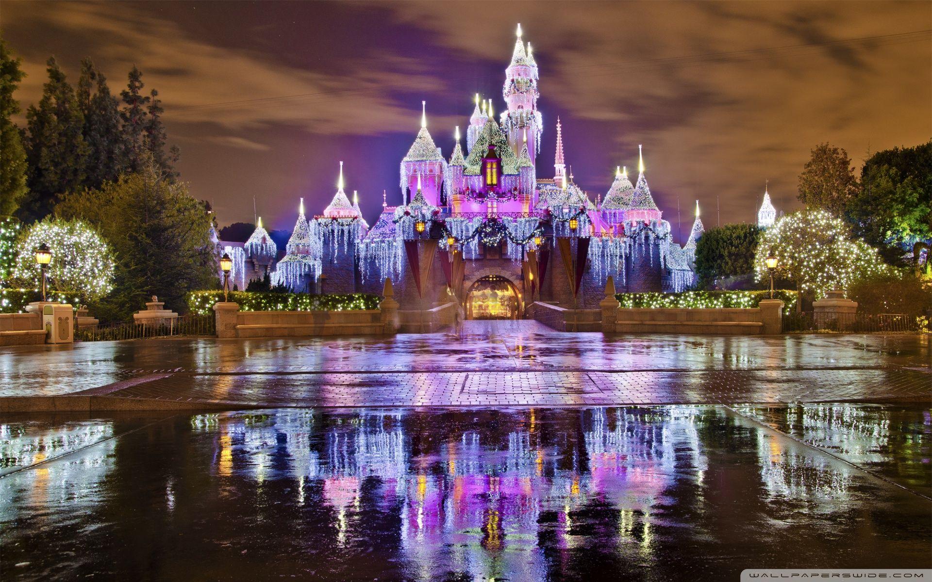 Sleeping Beauty Castle Christmas at Disneyland ❤ 4K HD Desktop