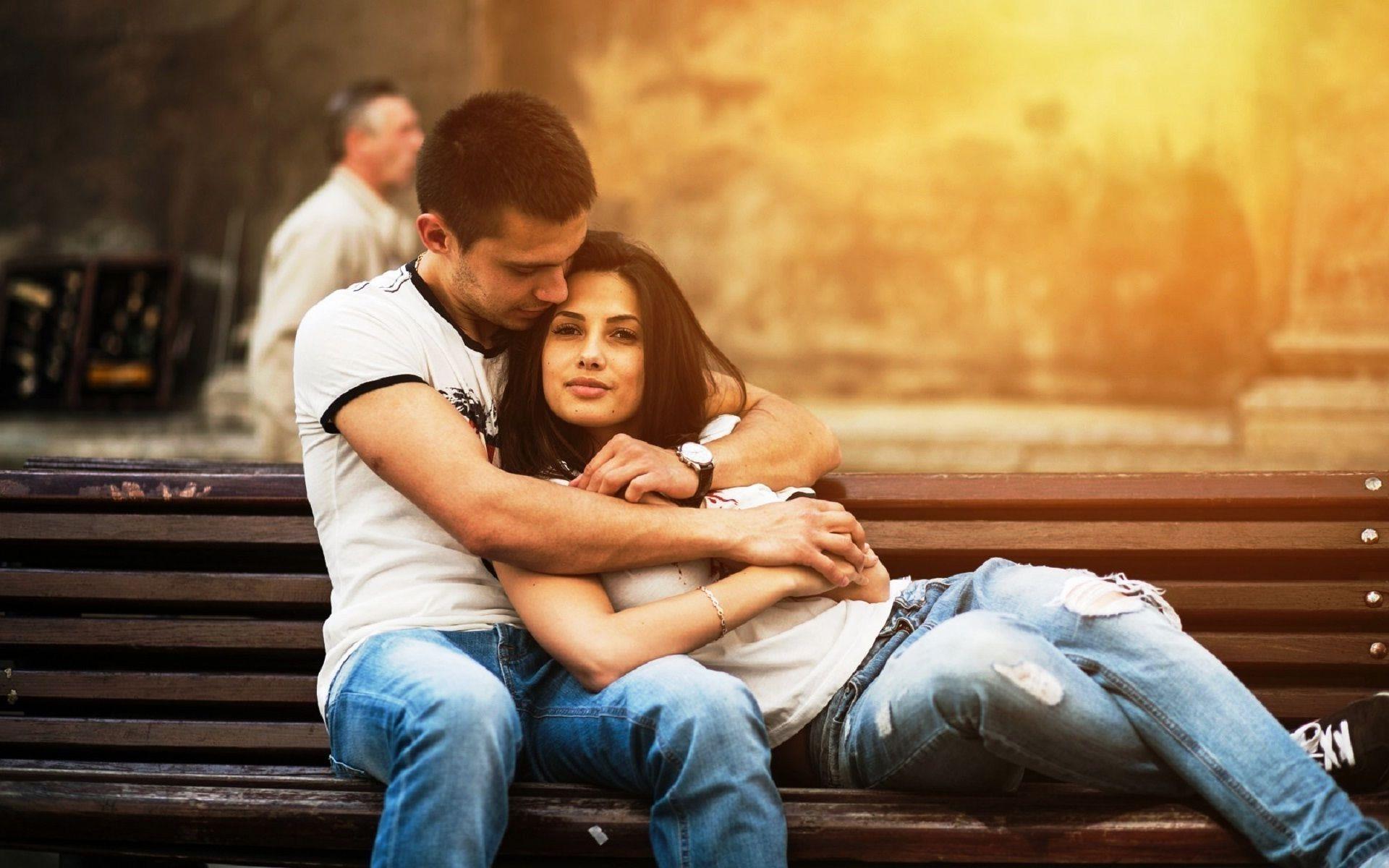 Love romance of young couple hugs image HD wallpaperNew HD
