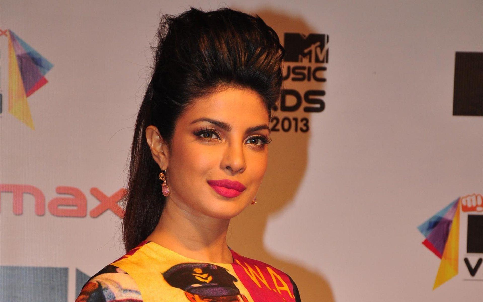 Latest Priyanka Chopra HD Wallpaper Download Bollywood. Art