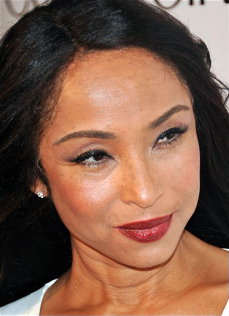 BEAUTIFUL SADE of the most beautiful women and one of the best