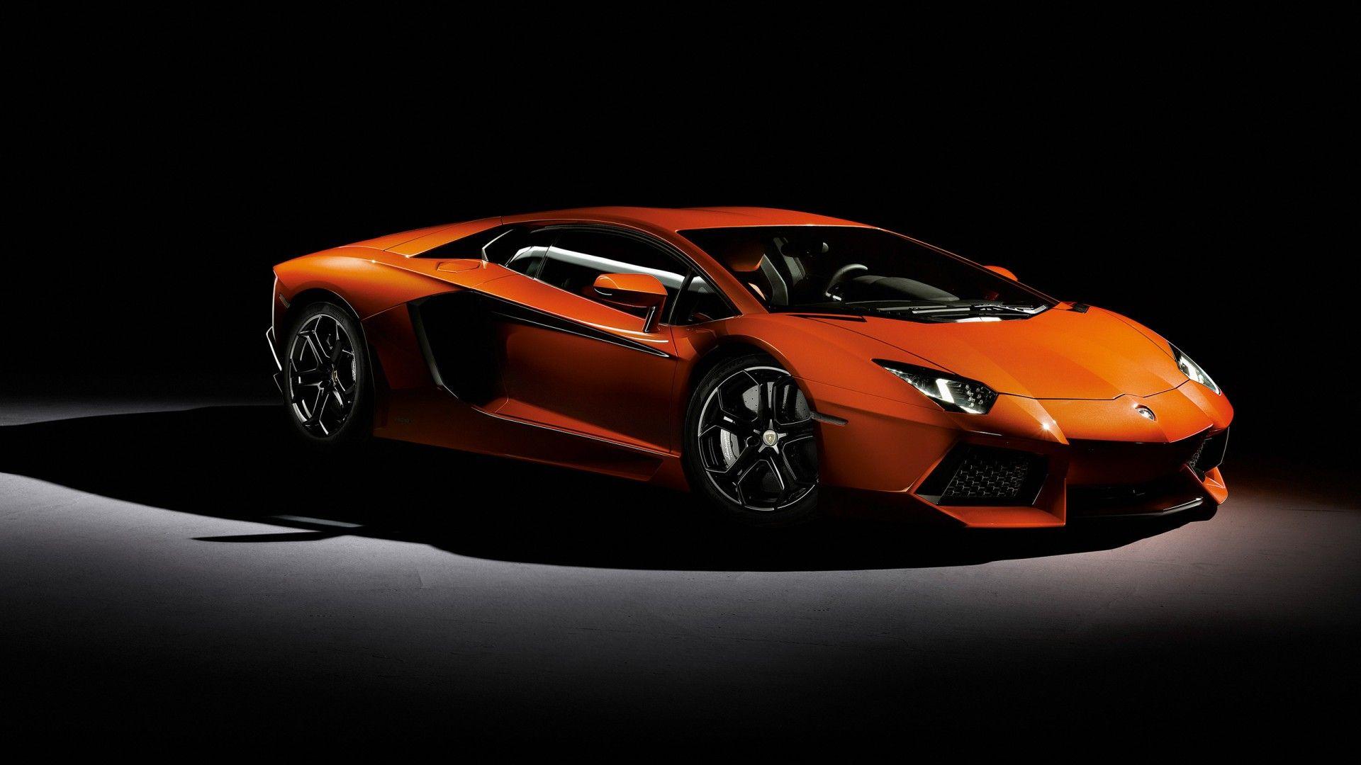 HD Lamborghini Aventador Wallpaper