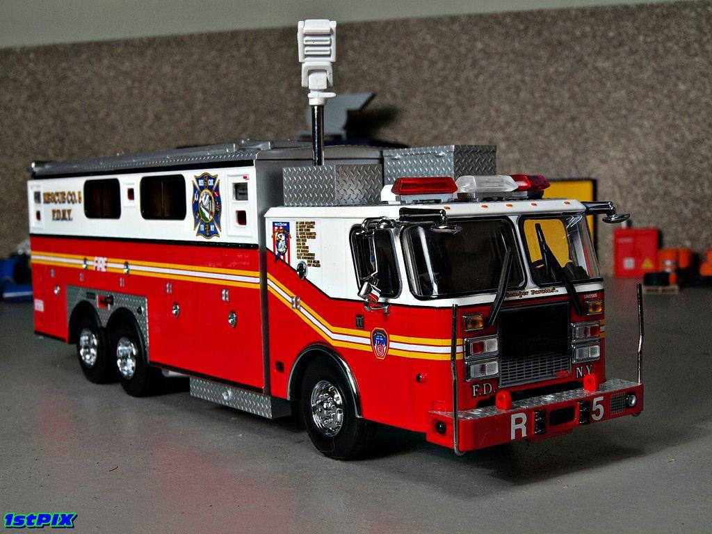 Emergency One Heavy Rescue: FDNY Rescue 5:64 Code 3 Coll