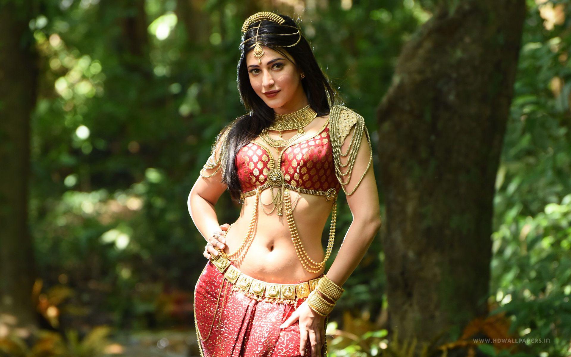 Tamil Actress Shruti Haasan Wallpaper