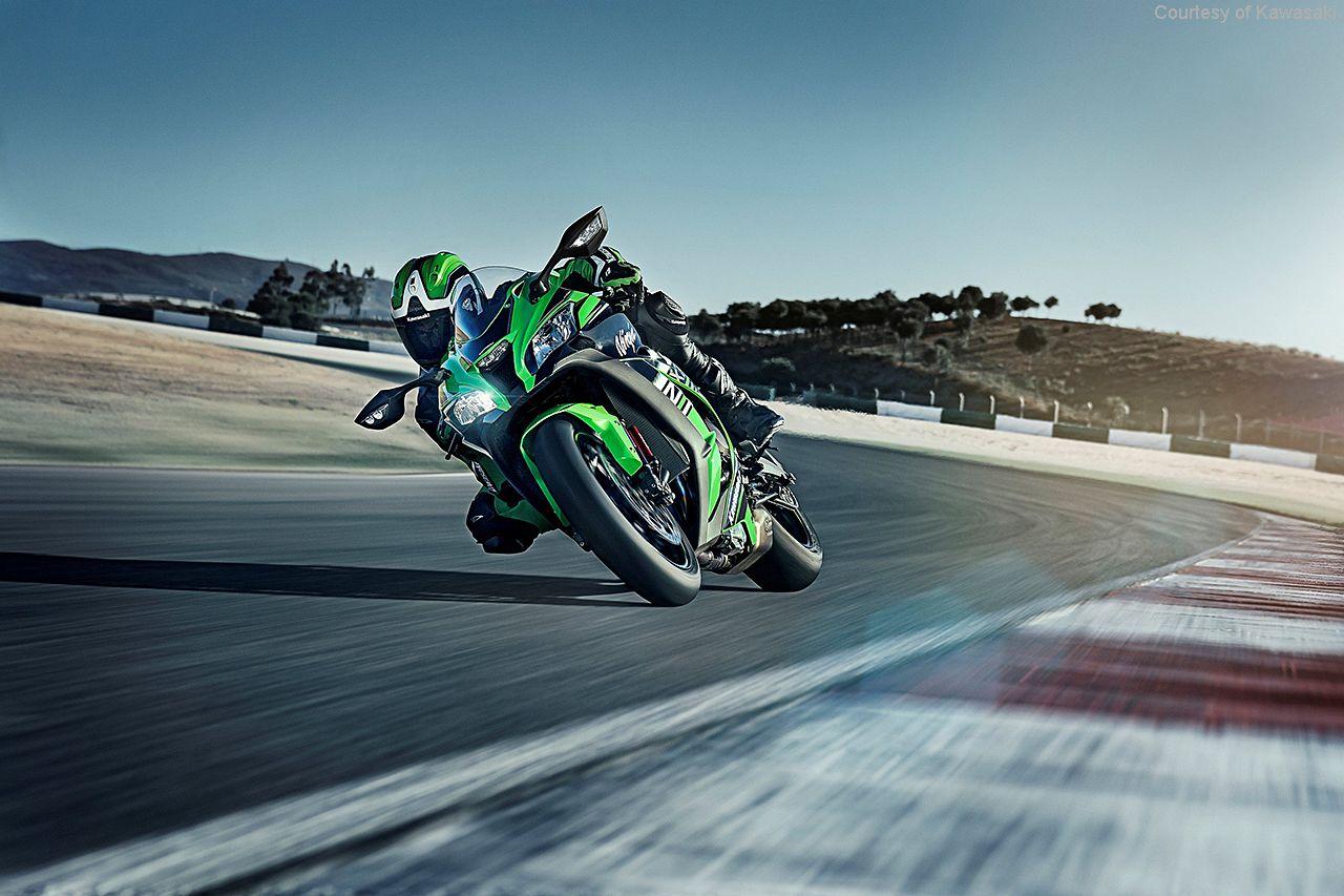 Kawasaki ZX 10R Photo