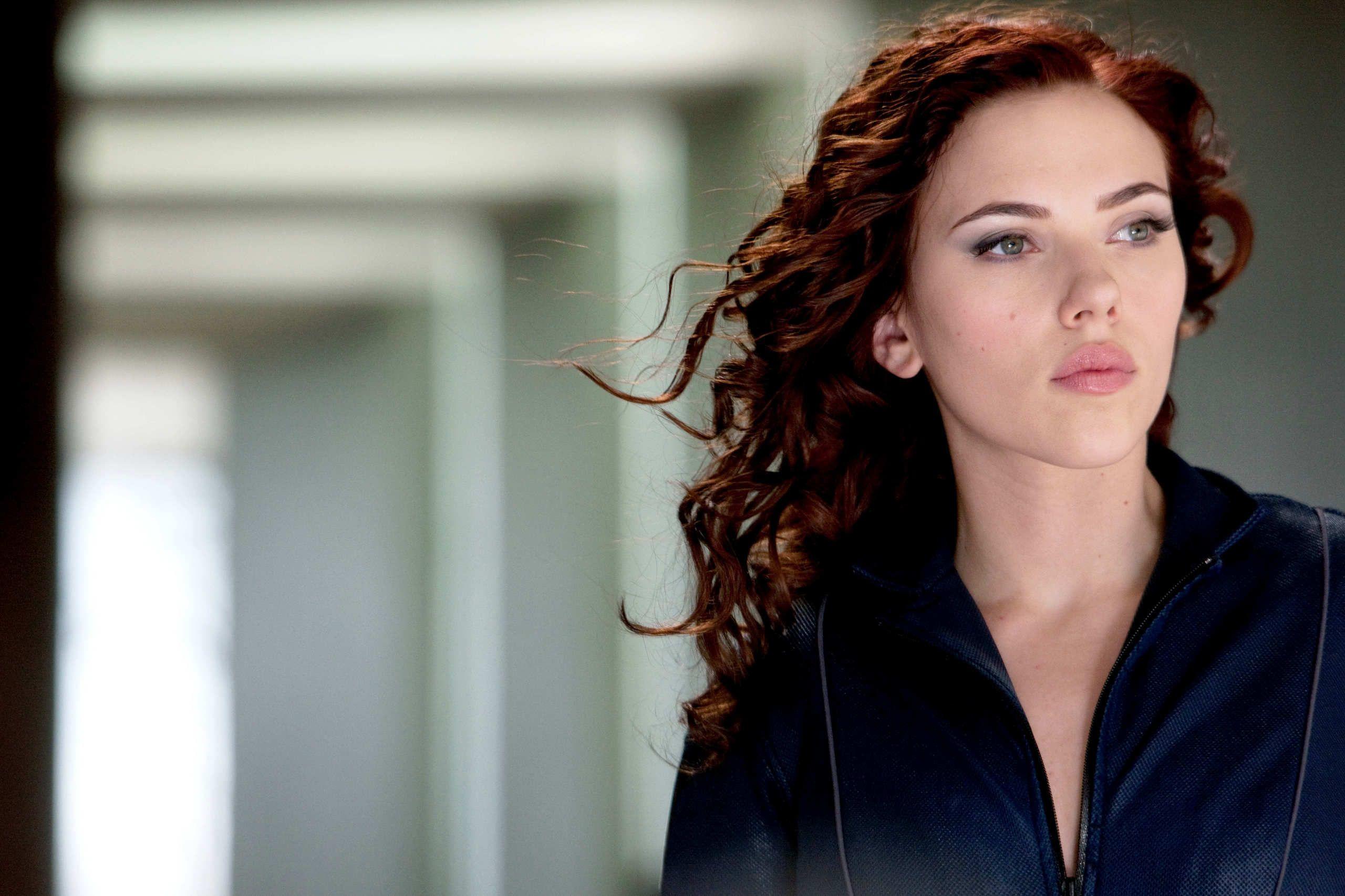Scarlett Johansson. Iron Man 2 Production Still (HQ)