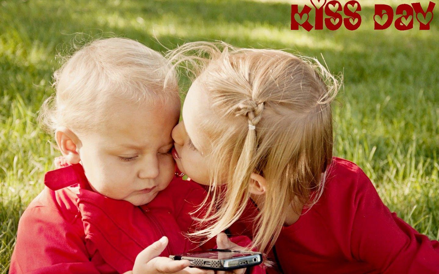 Kiss Day Quotes Desktop Wallpaper 12673