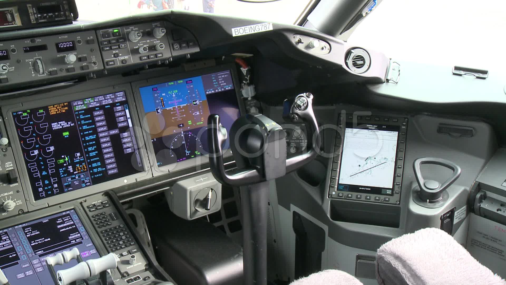 Boeing 787 Cockpit Pan Stock Video